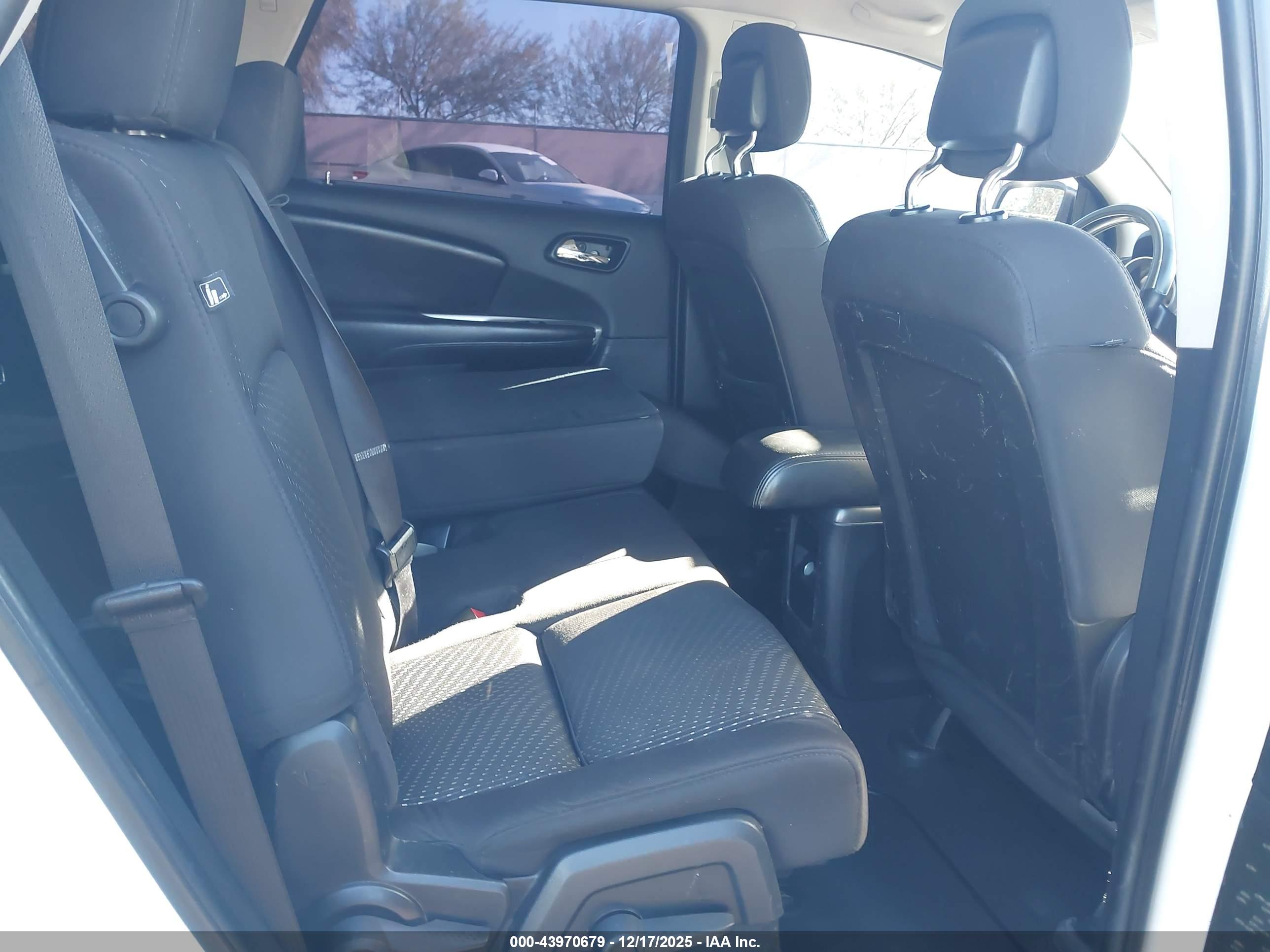 DODGE JOURNEY image 8