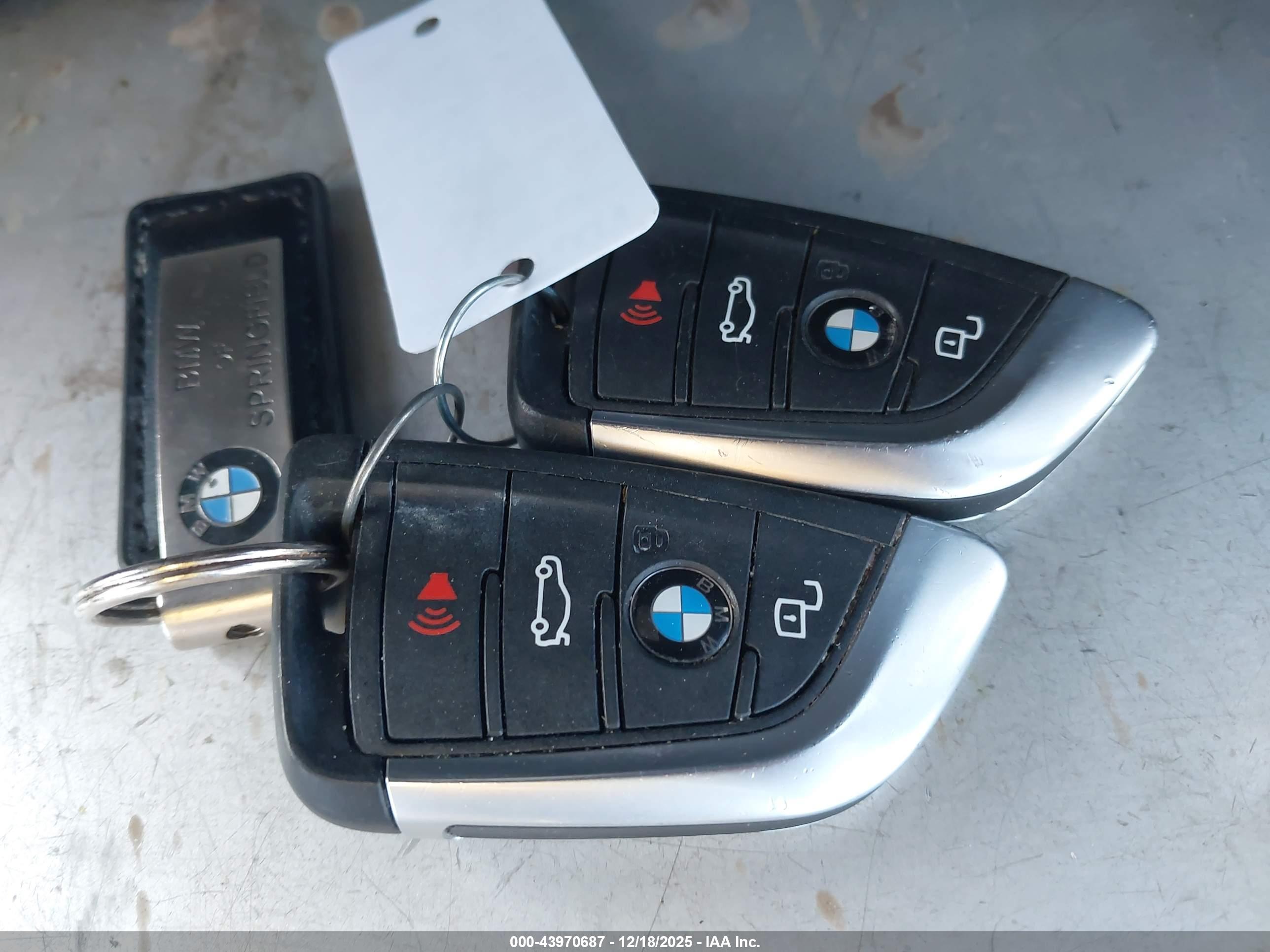 BMW 330I image 11
