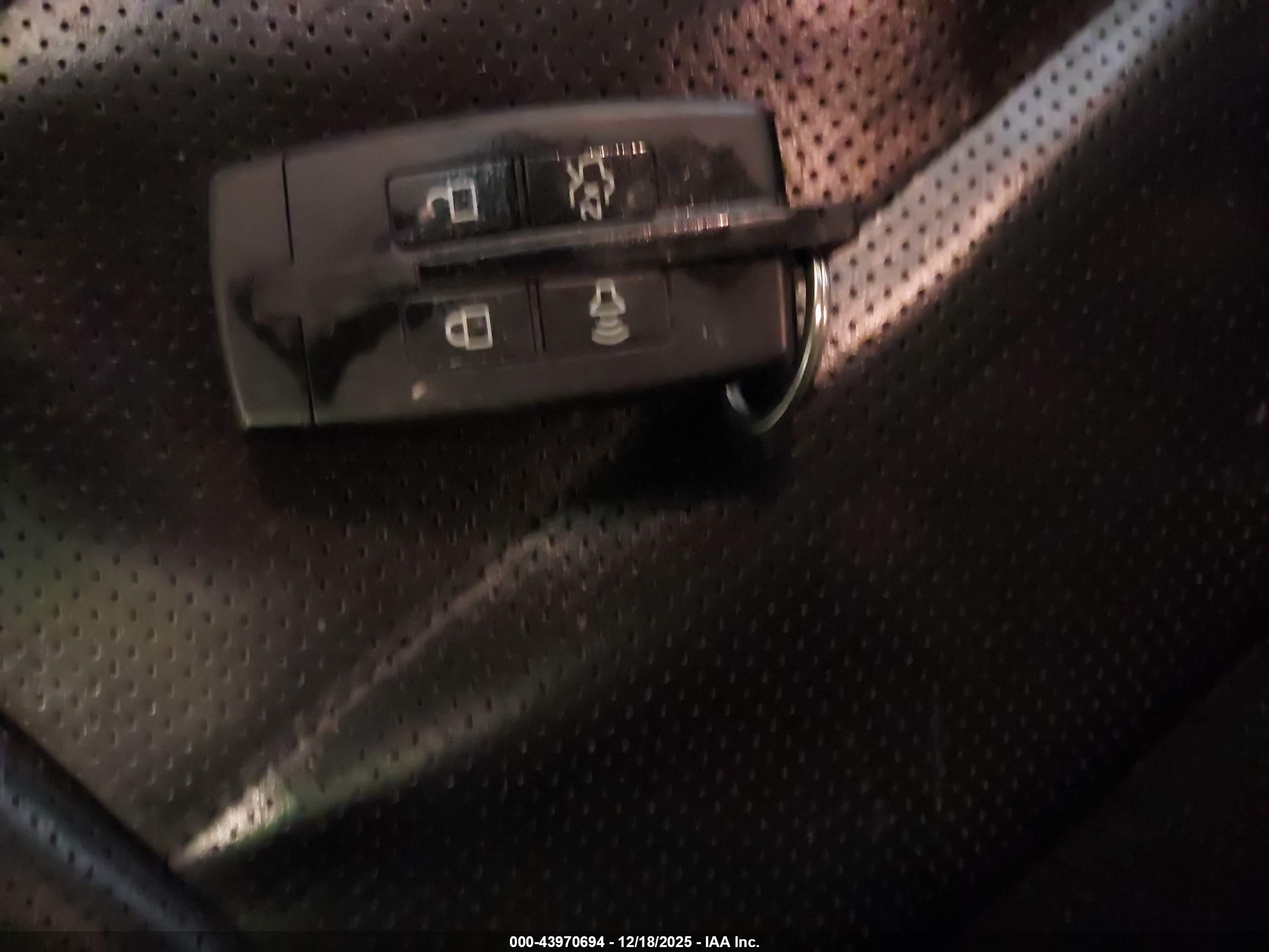 FORD TAURUS image 11