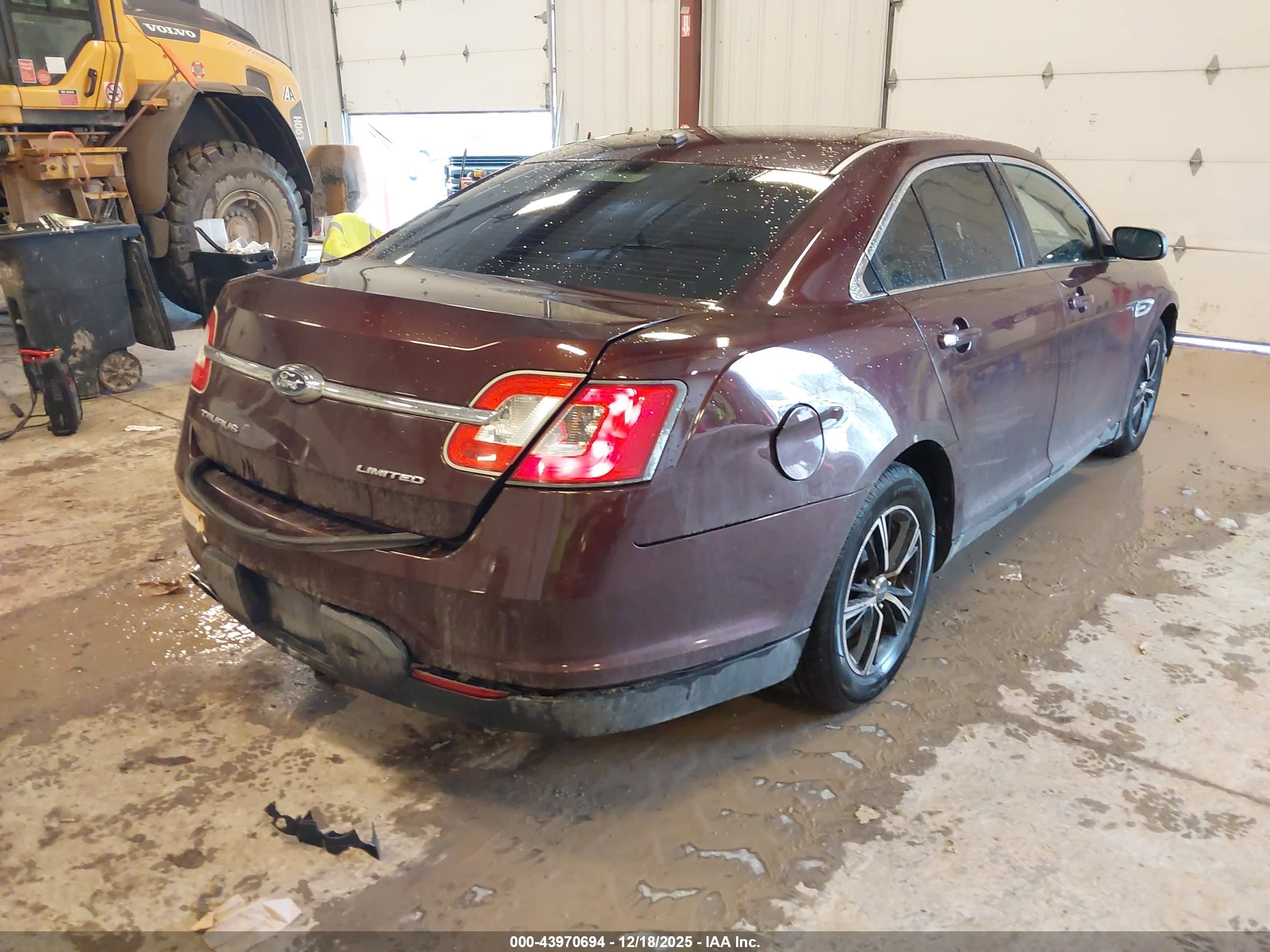 FORD TAURUS image 4