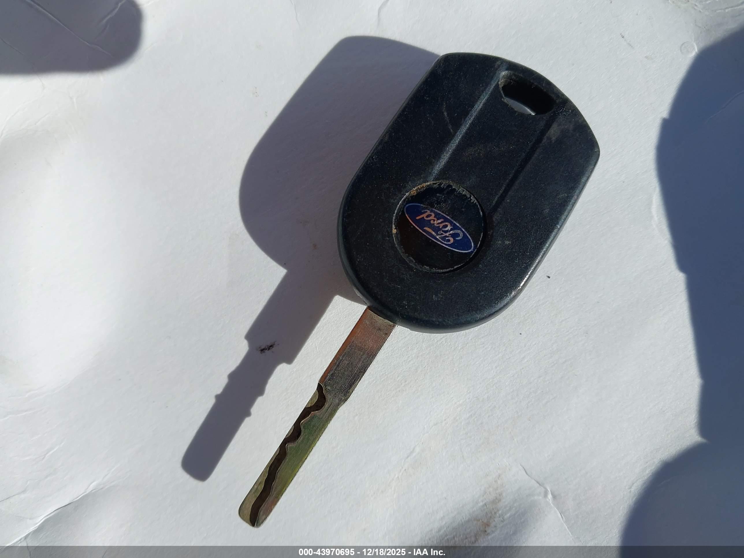 FORD ESCAPE image 11