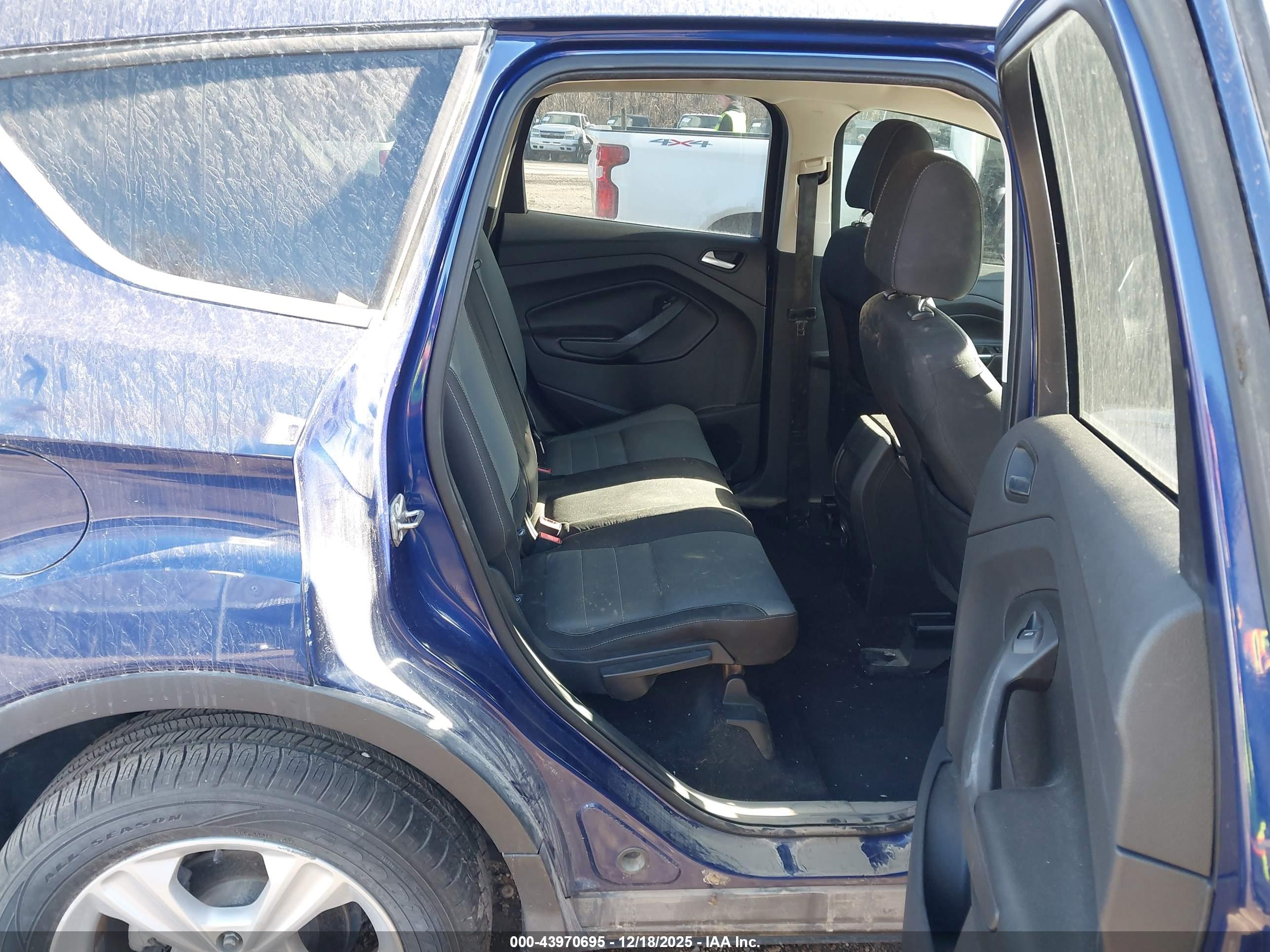 FORD ESCAPE image 8