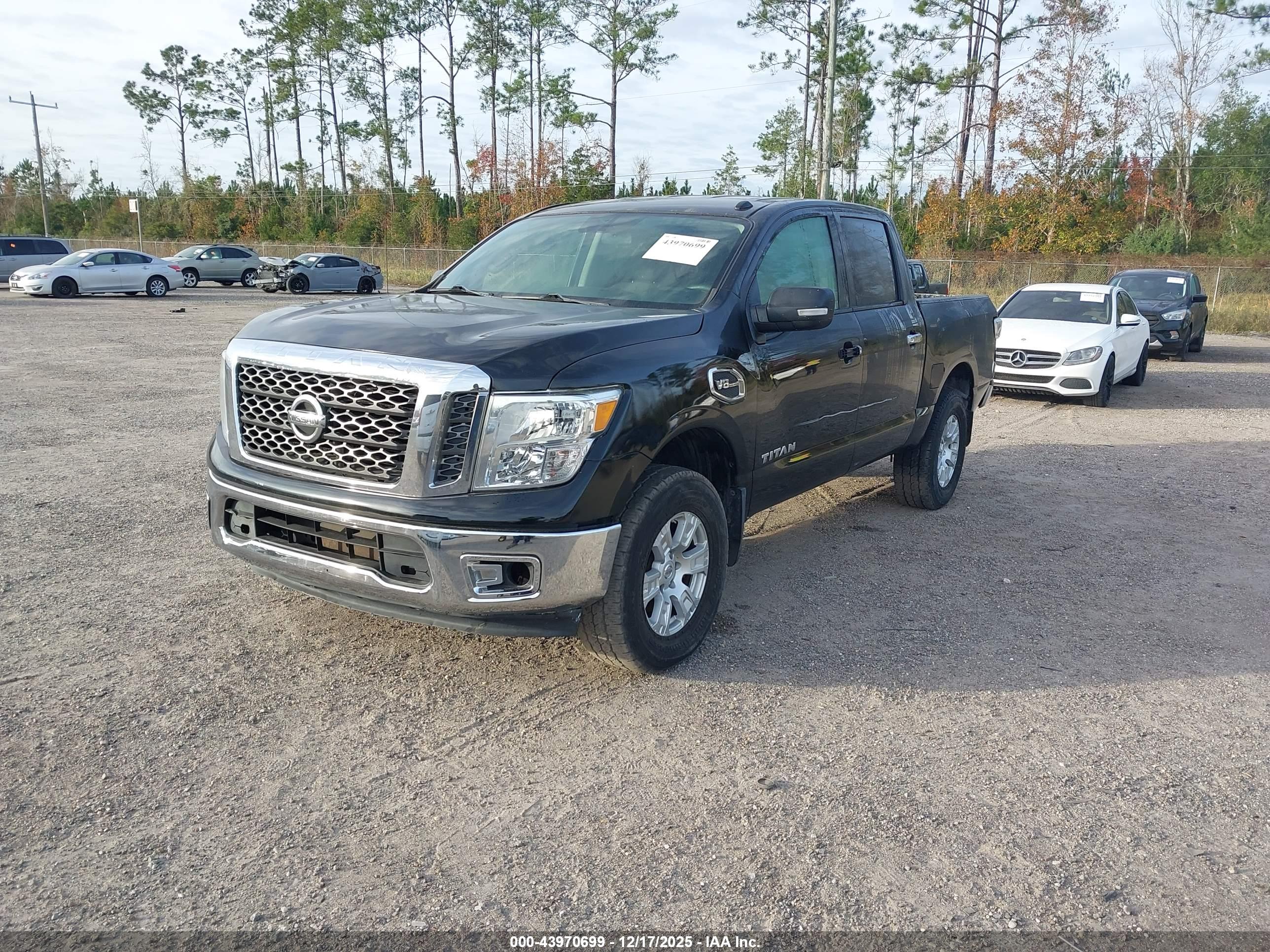 NISSAN TITAN image 2