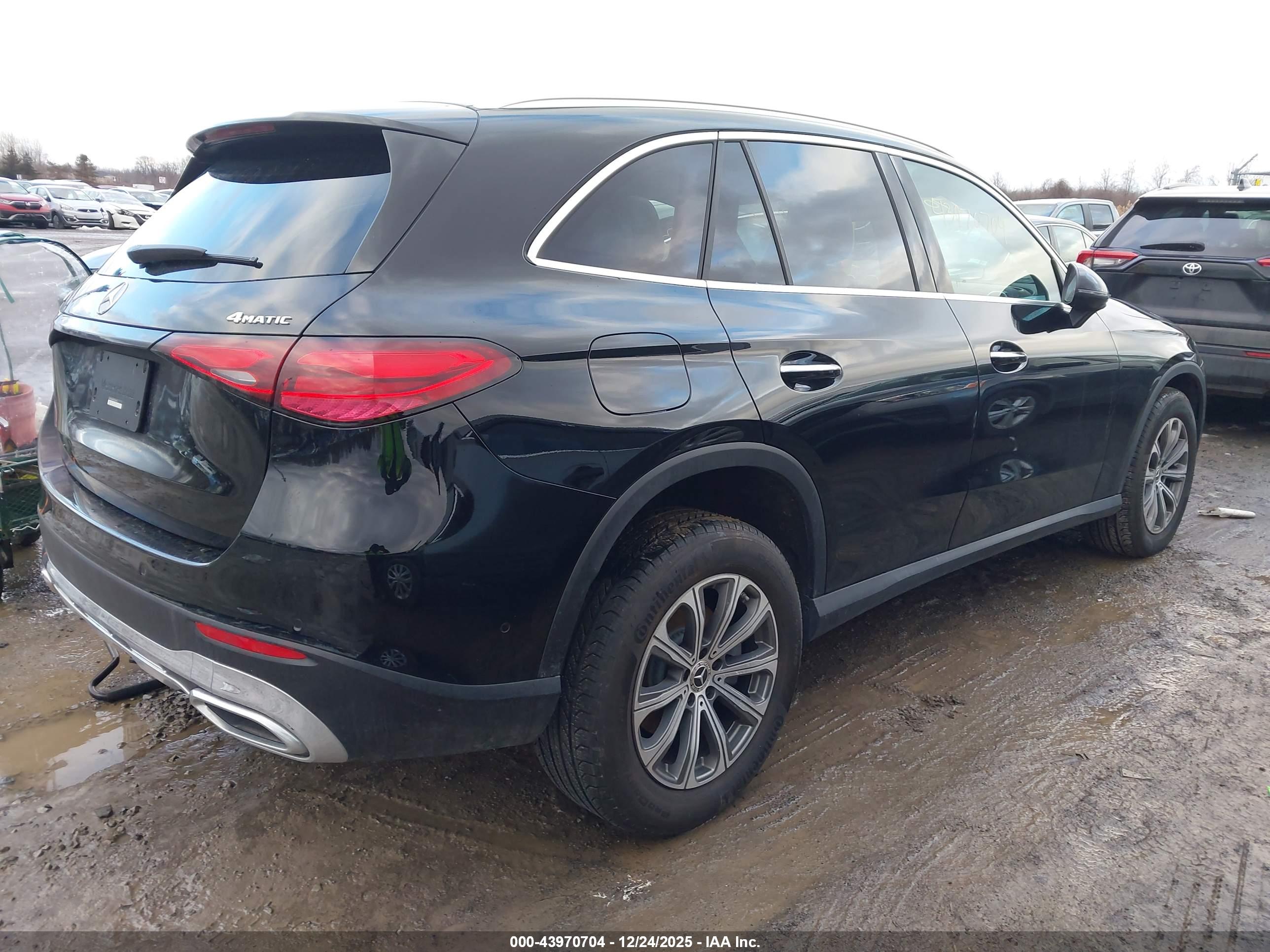 MERCEDES-BENZ GLC image 4