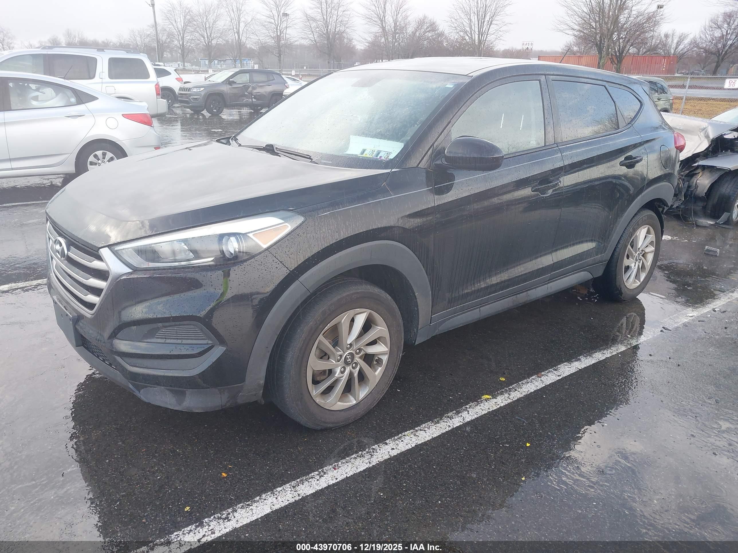 HYUNDAI TUCSON image 2