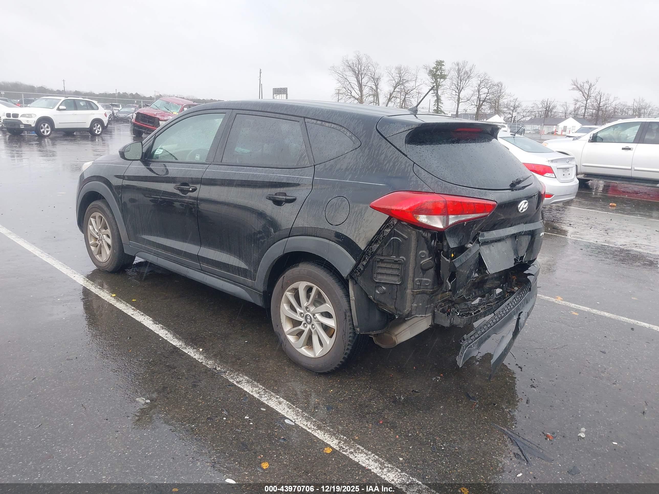 HYUNDAI TUCSON image 3