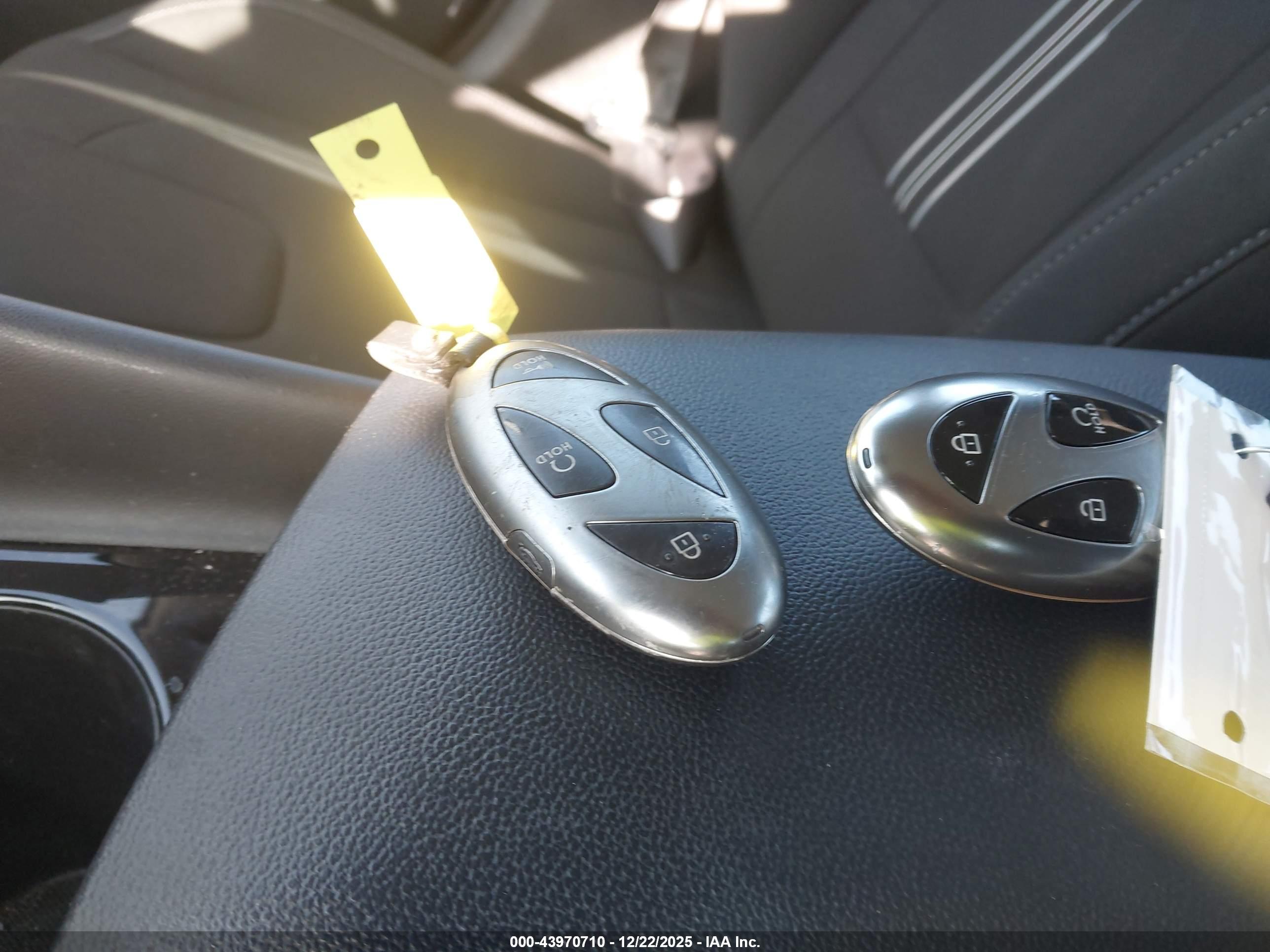 HYUNDAI ELANTRA image 11