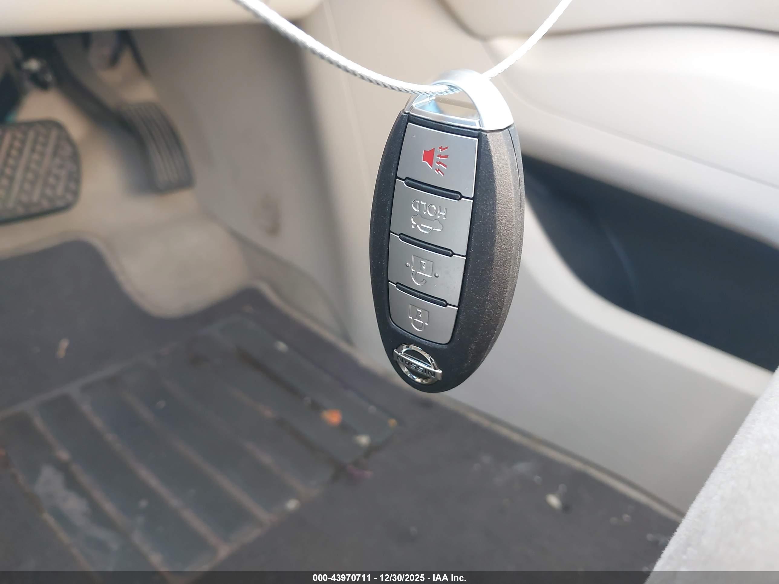 NISSAN MURANO image 11