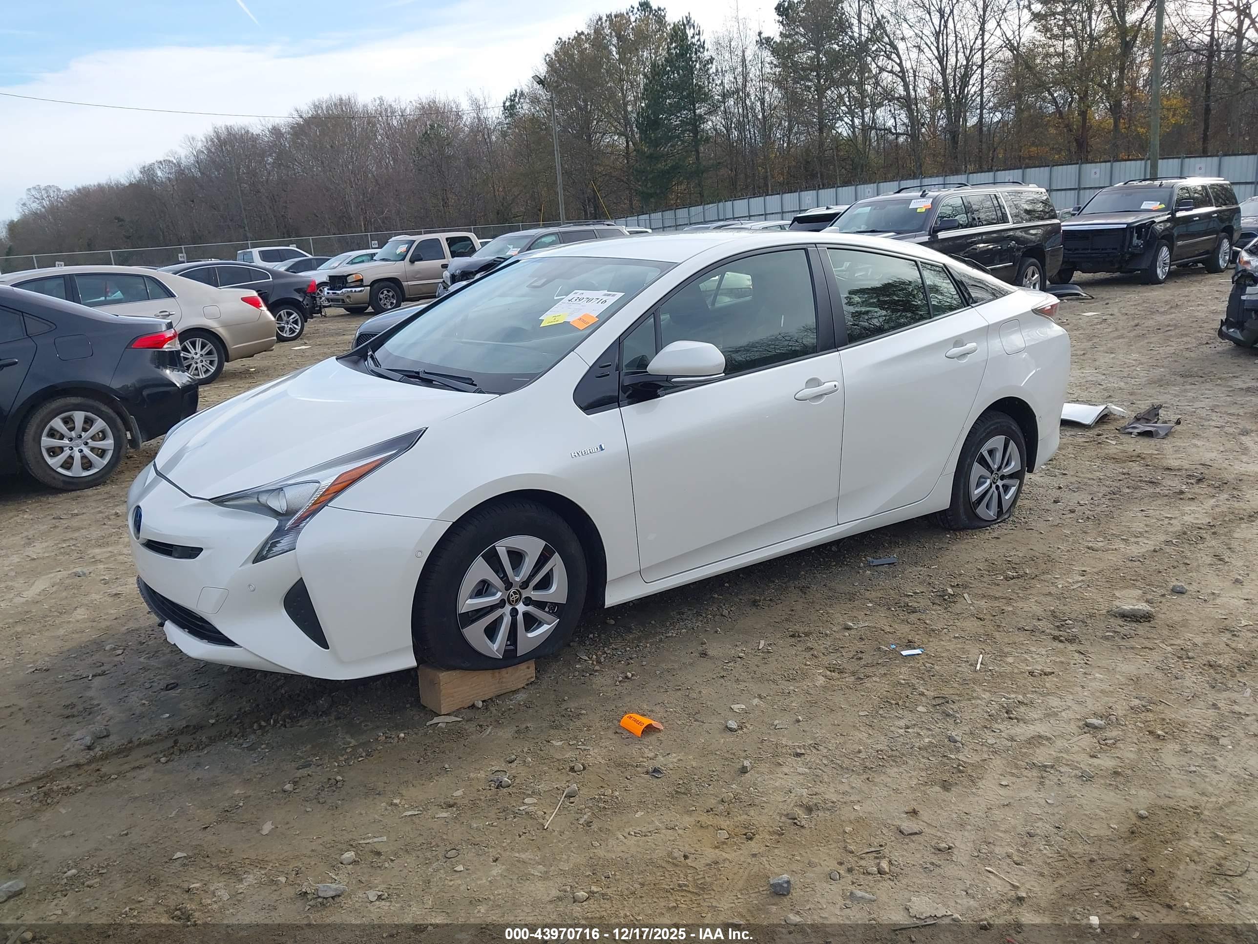 TOYOTA PRIUS image 2