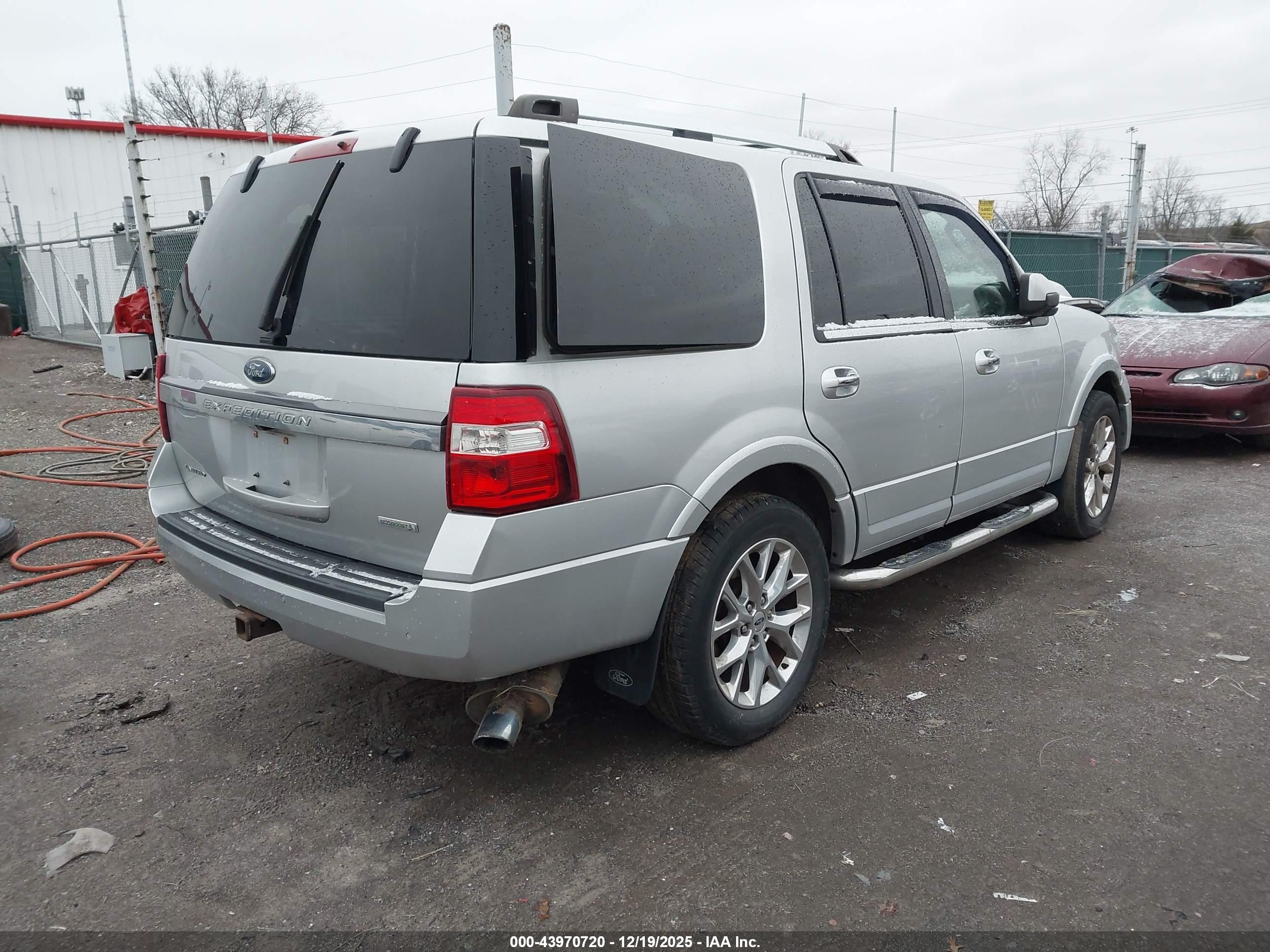 FORD EXPEDITION image 4