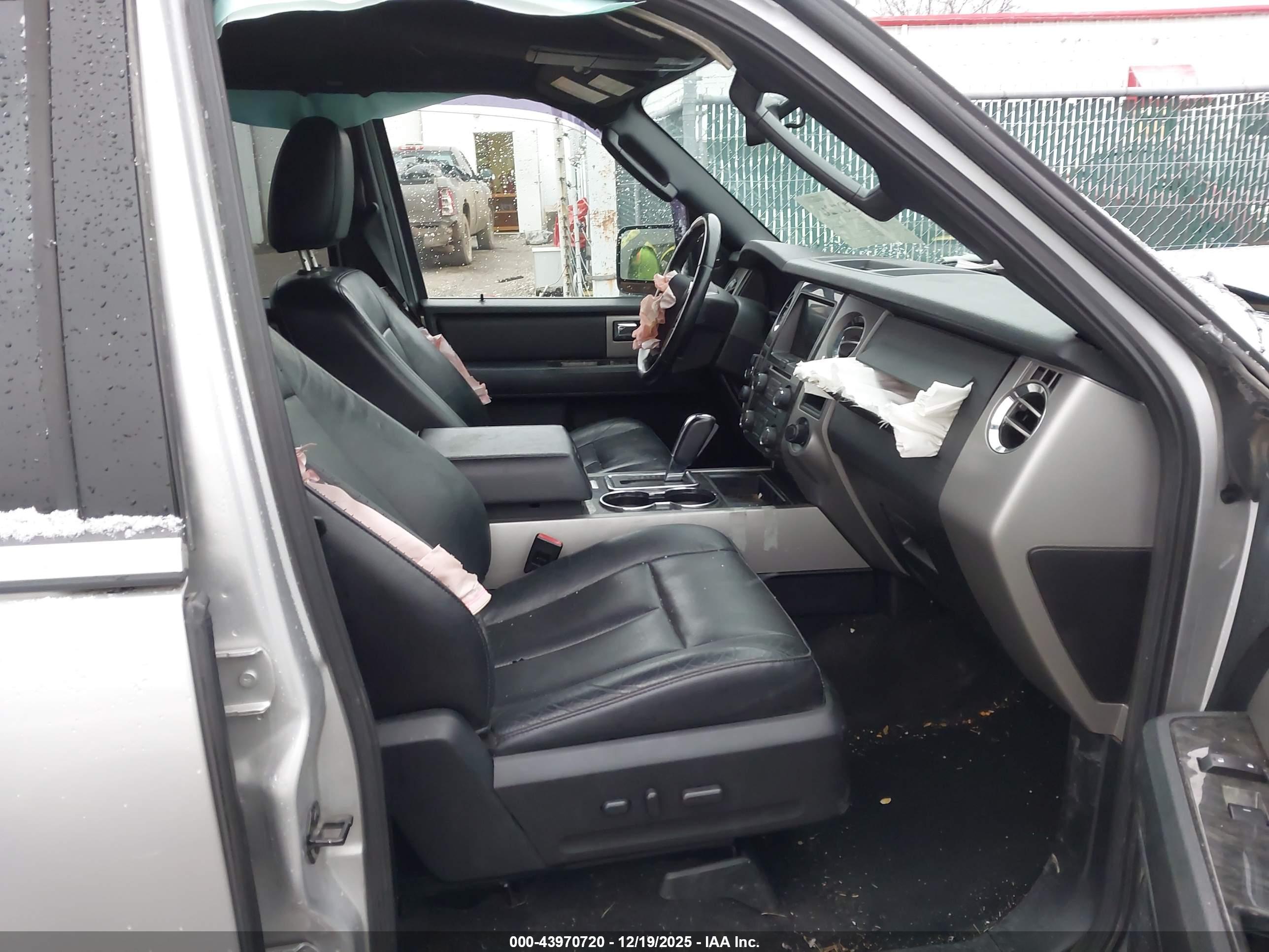FORD EXPEDITION image 5