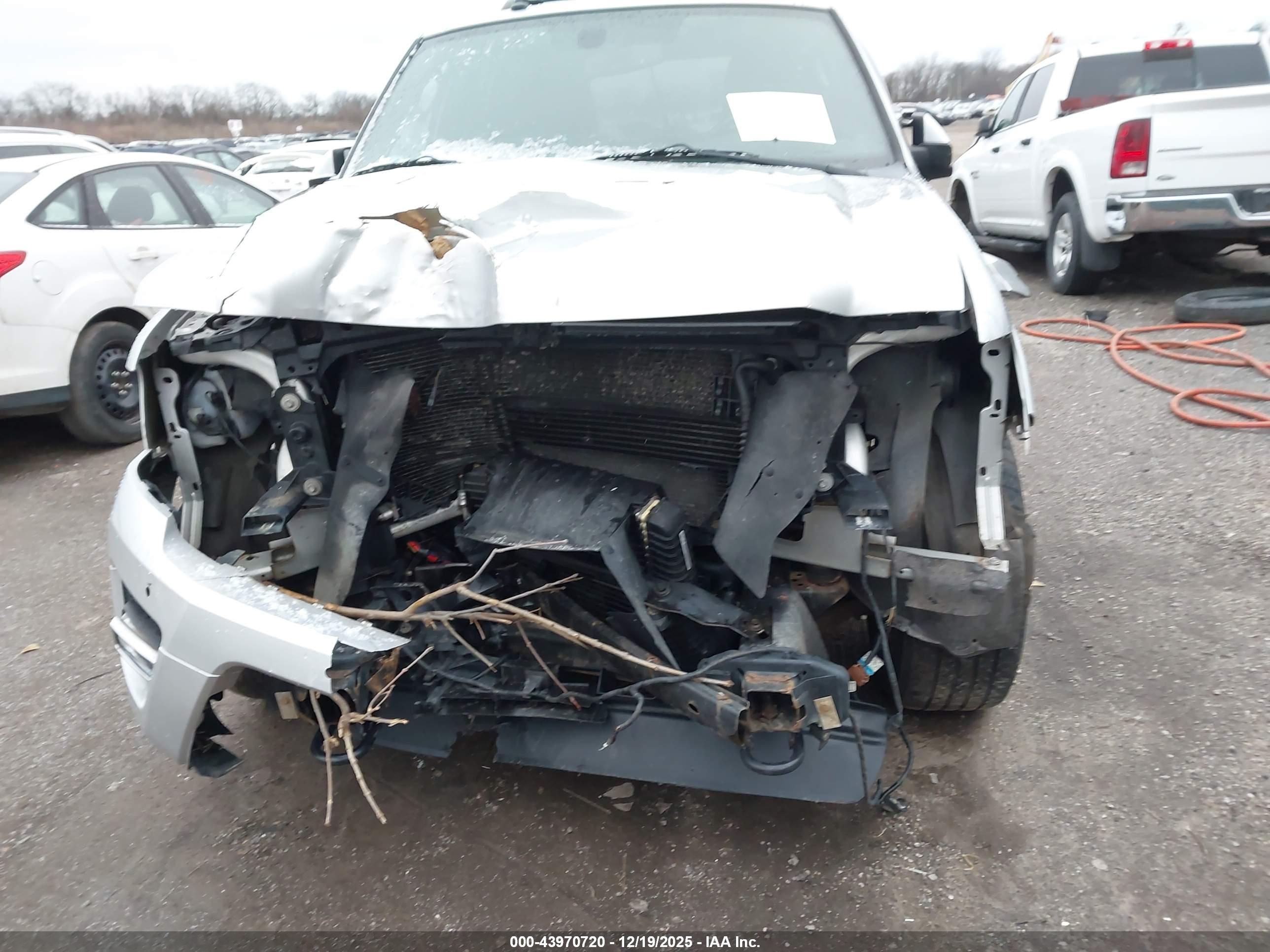 FORD EXPEDITION image 6