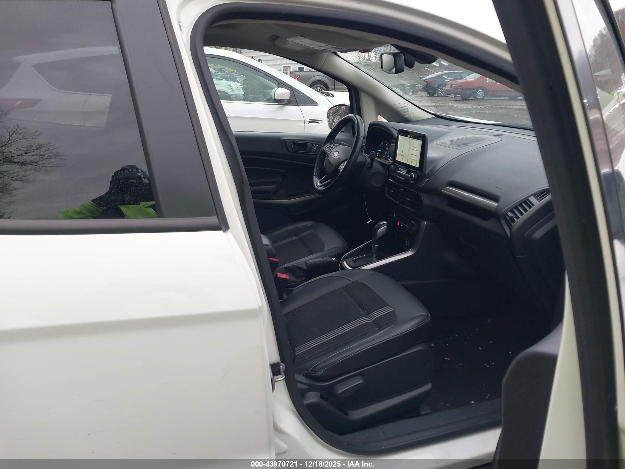 FORD ECOSPORT image 5