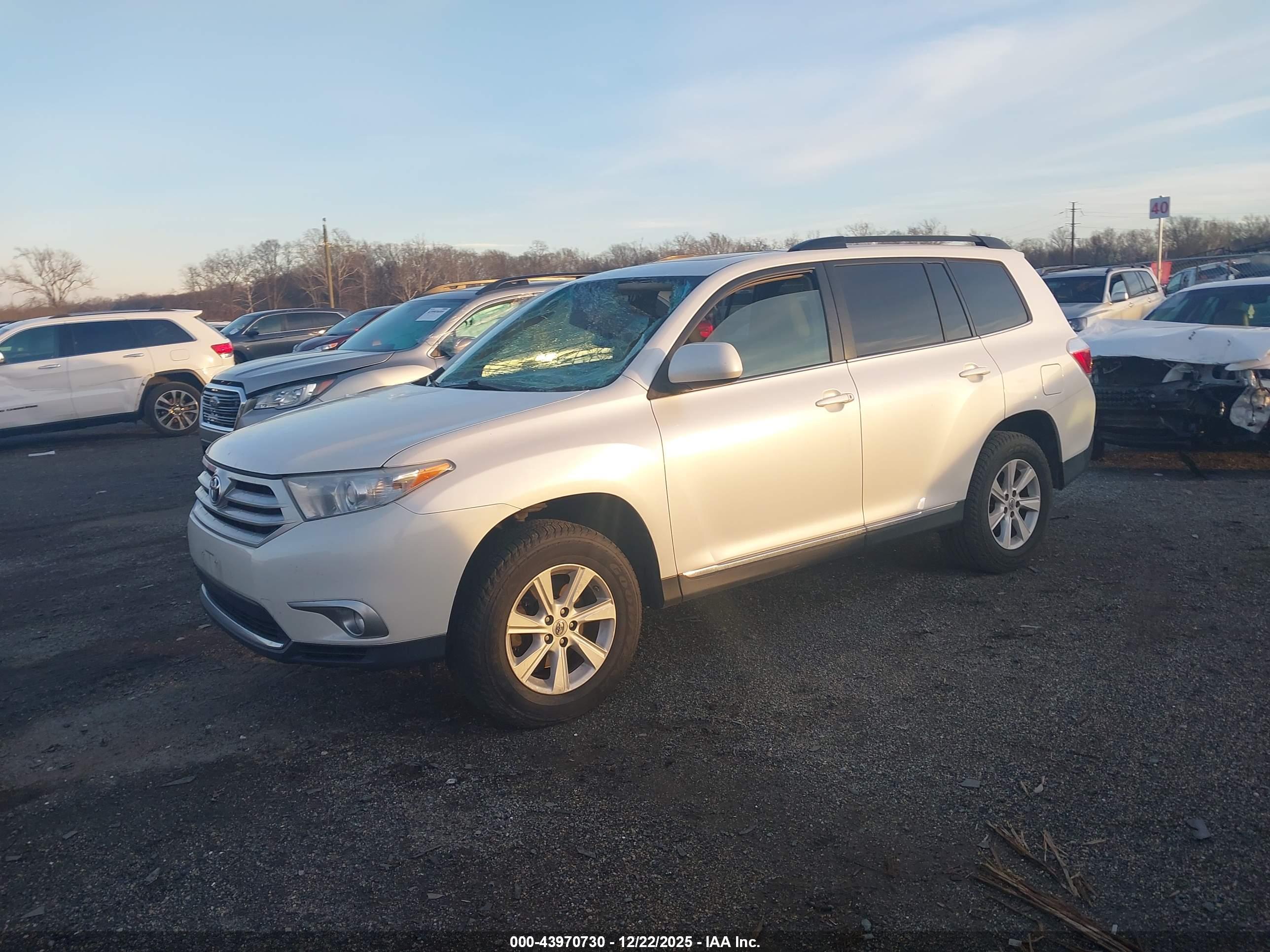 TOYOTA HIGHLANDER image 2