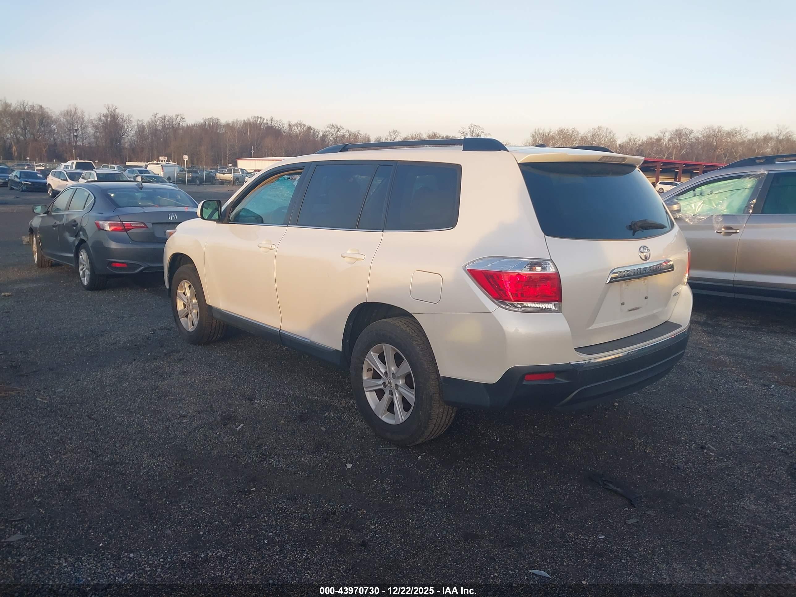 TOYOTA HIGHLANDER image 3