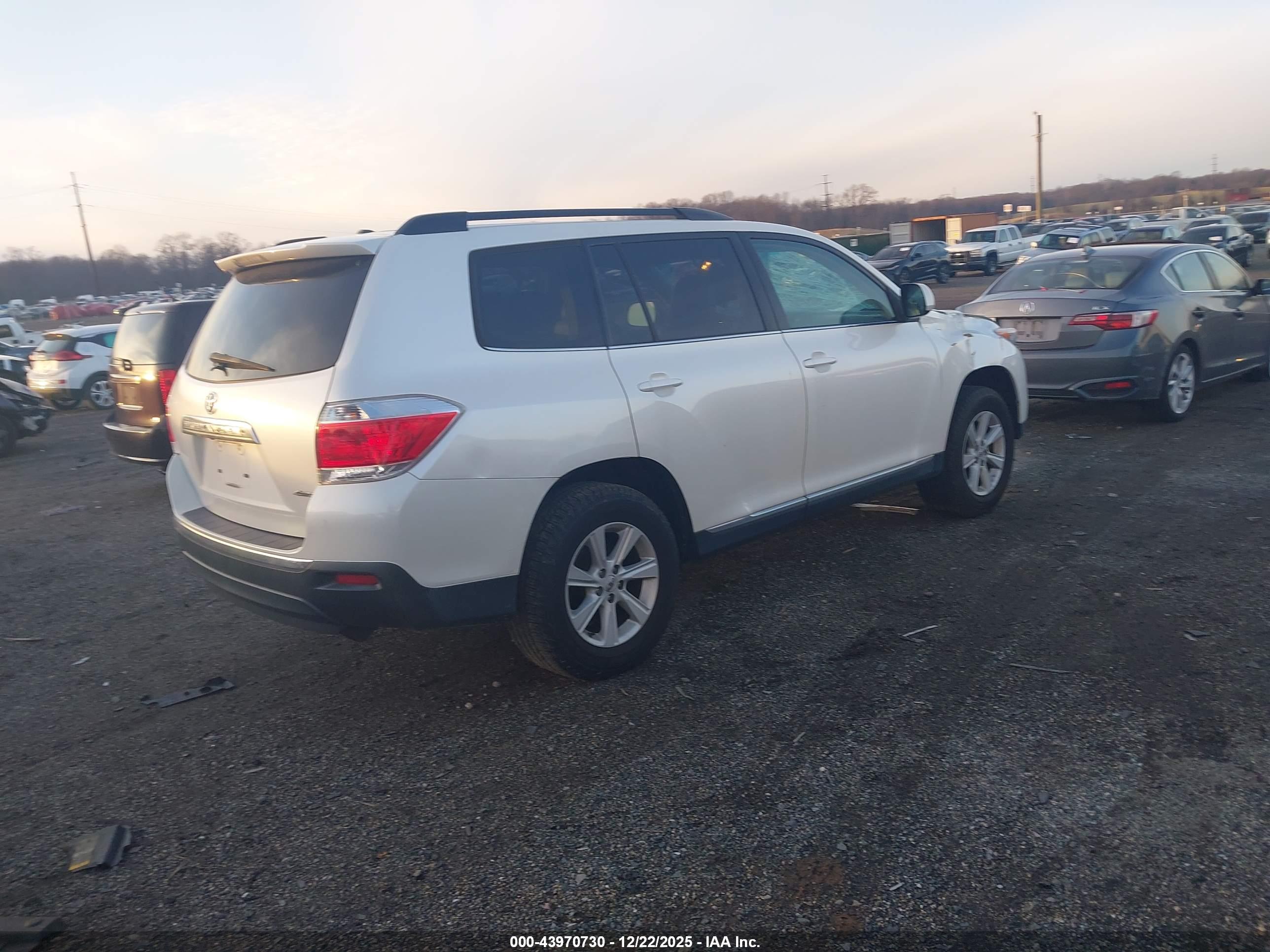 TOYOTA HIGHLANDER image 4