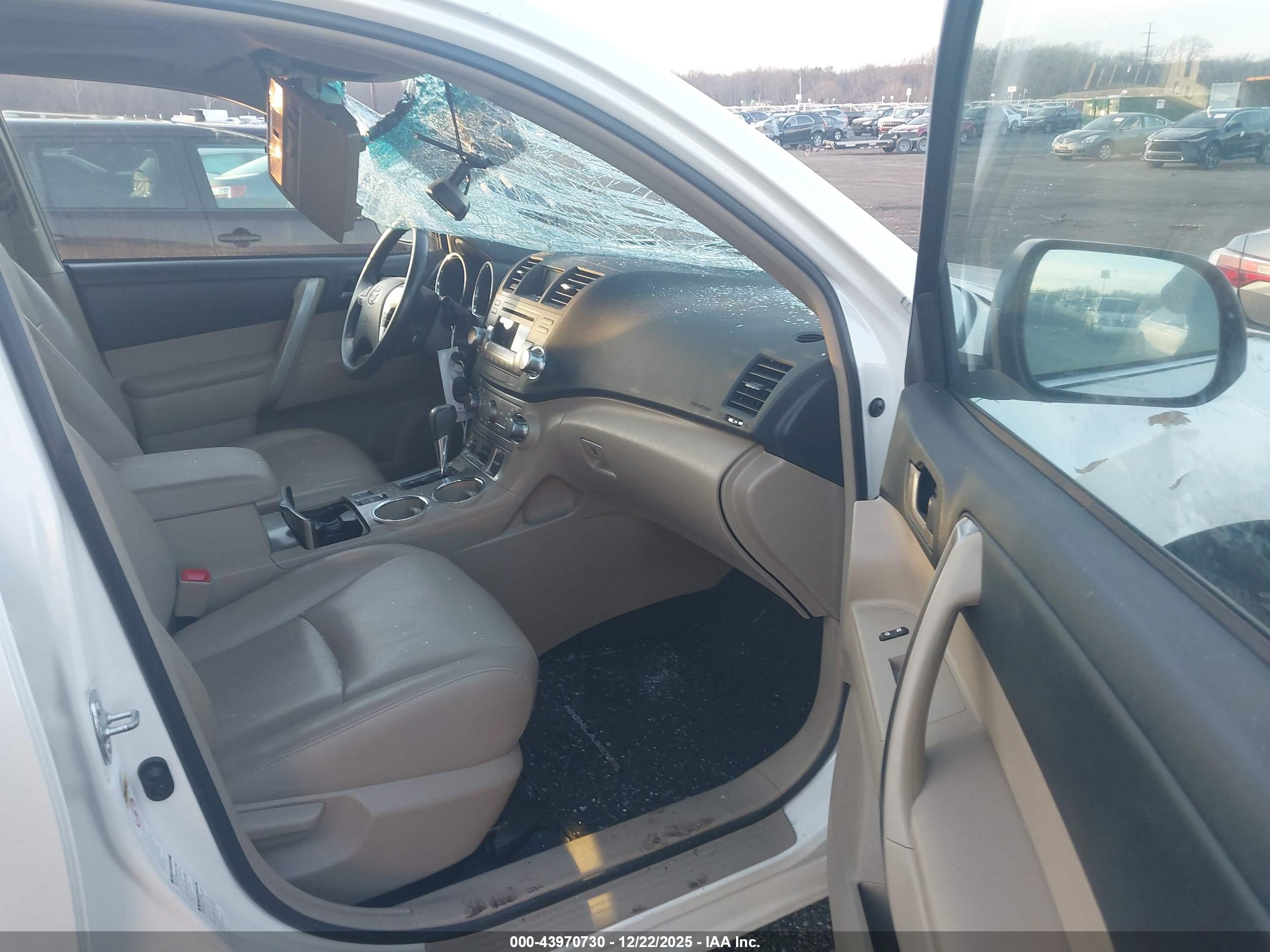 TOYOTA HIGHLANDER image 5