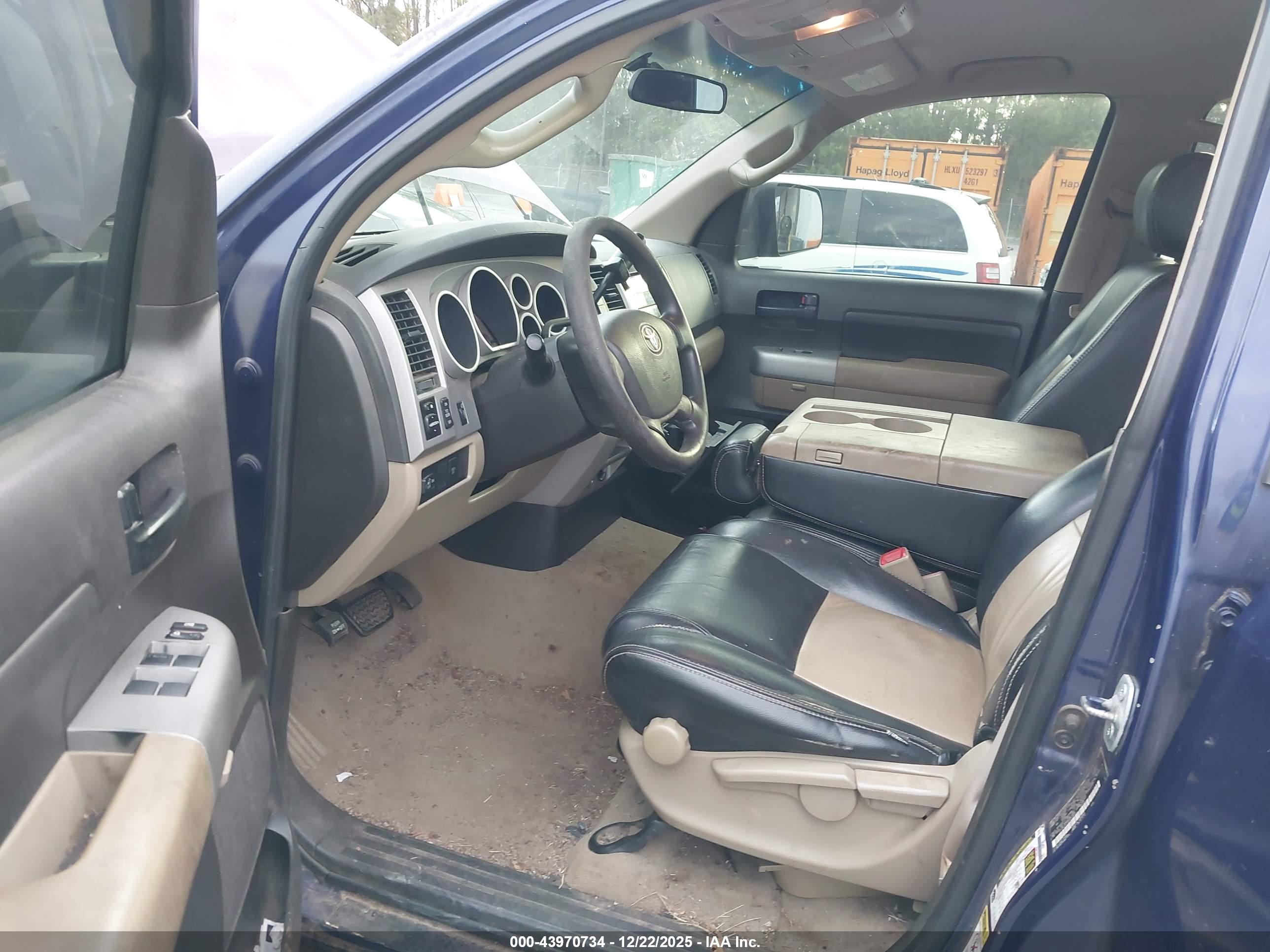 TOYOTA TUNDRA image 5