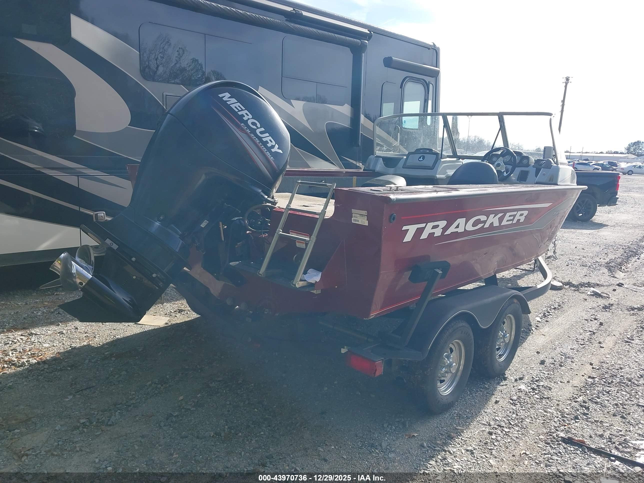 TRACKER OTHER image 4