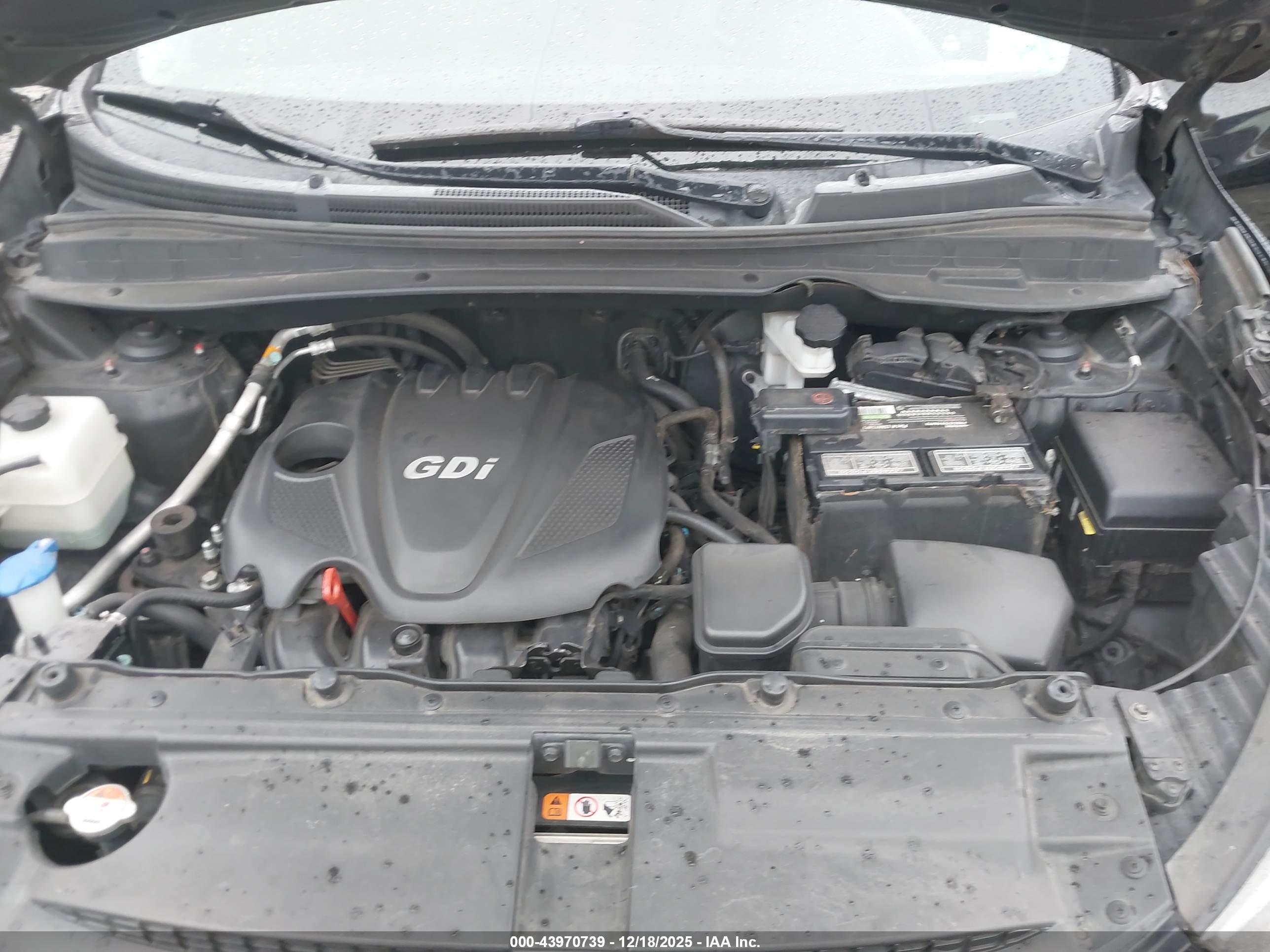 HYUNDAI TUCSON image 10