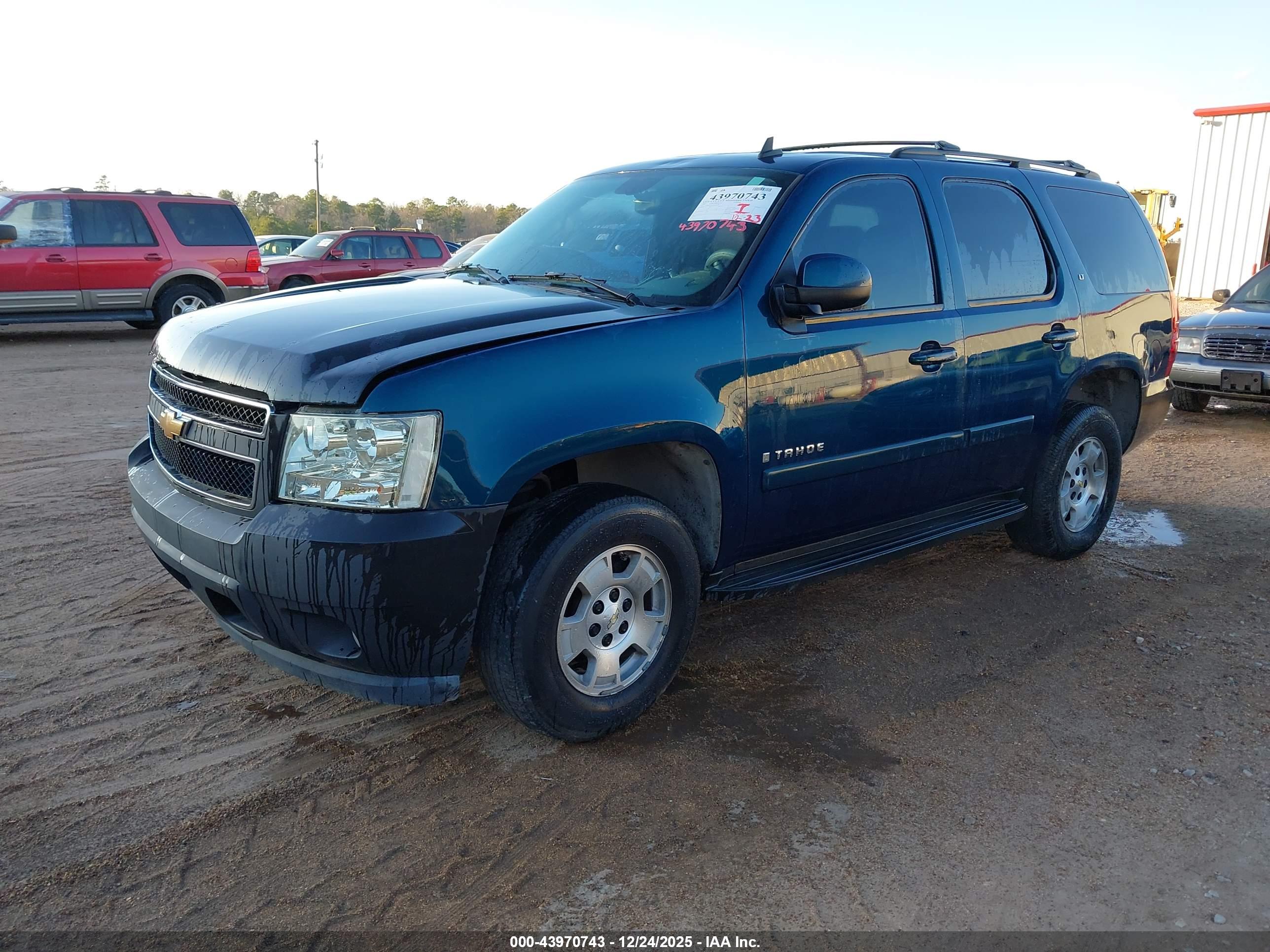 CHEVROLET TAHOE image 2