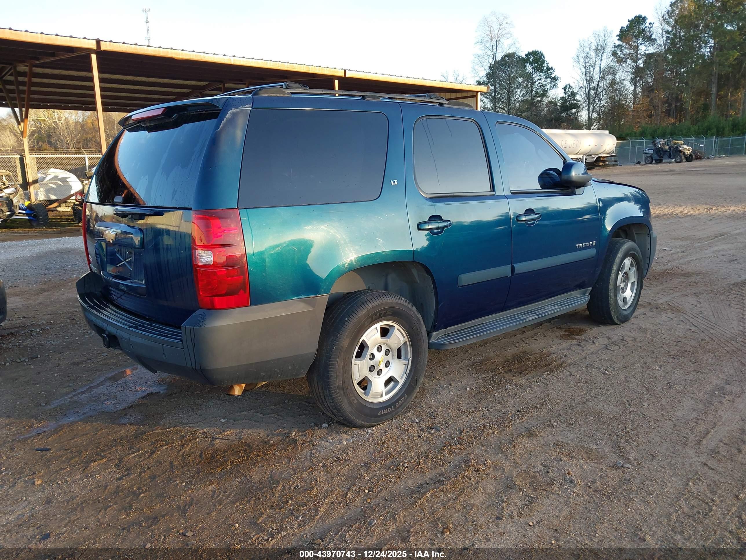 CHEVROLET TAHOE image 4