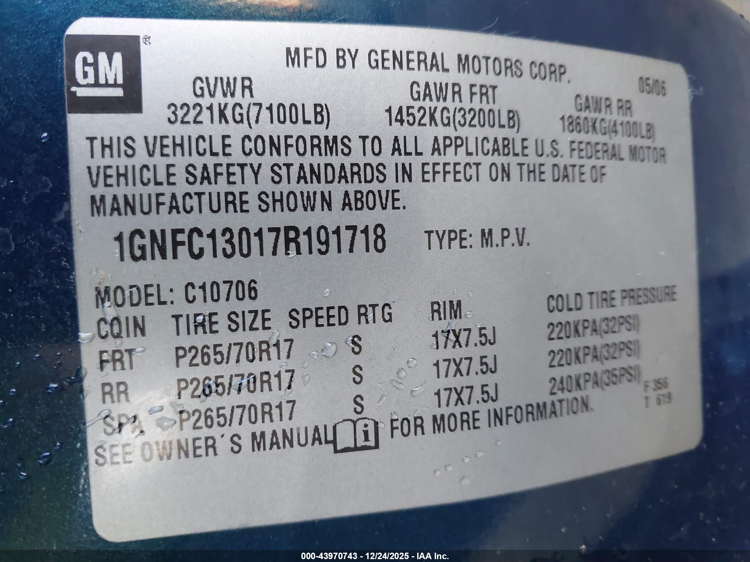 CHEVROLET TAHOE image 9