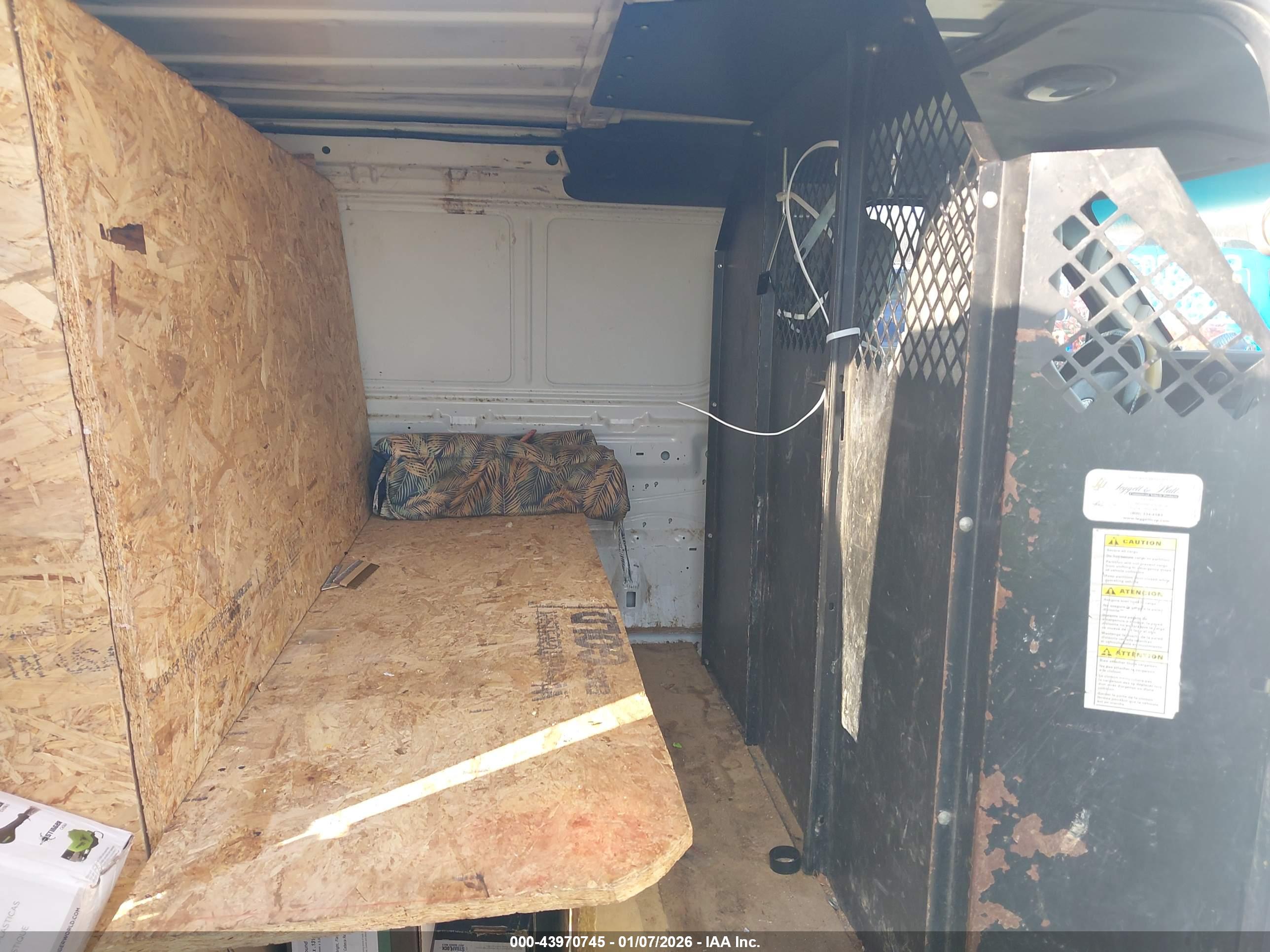 FORD E-250 image 8