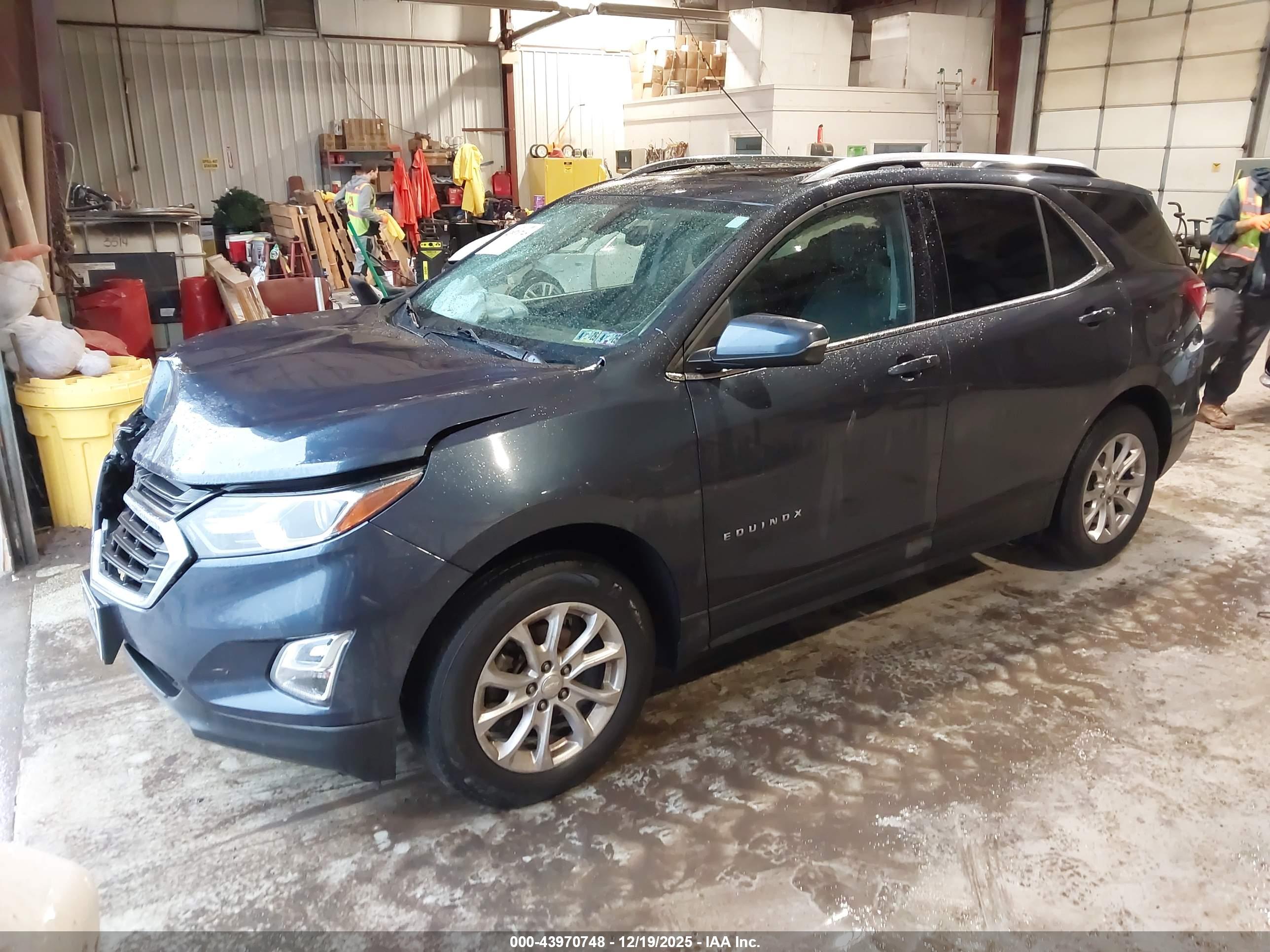 CHEVROLET EQUINOX image 2