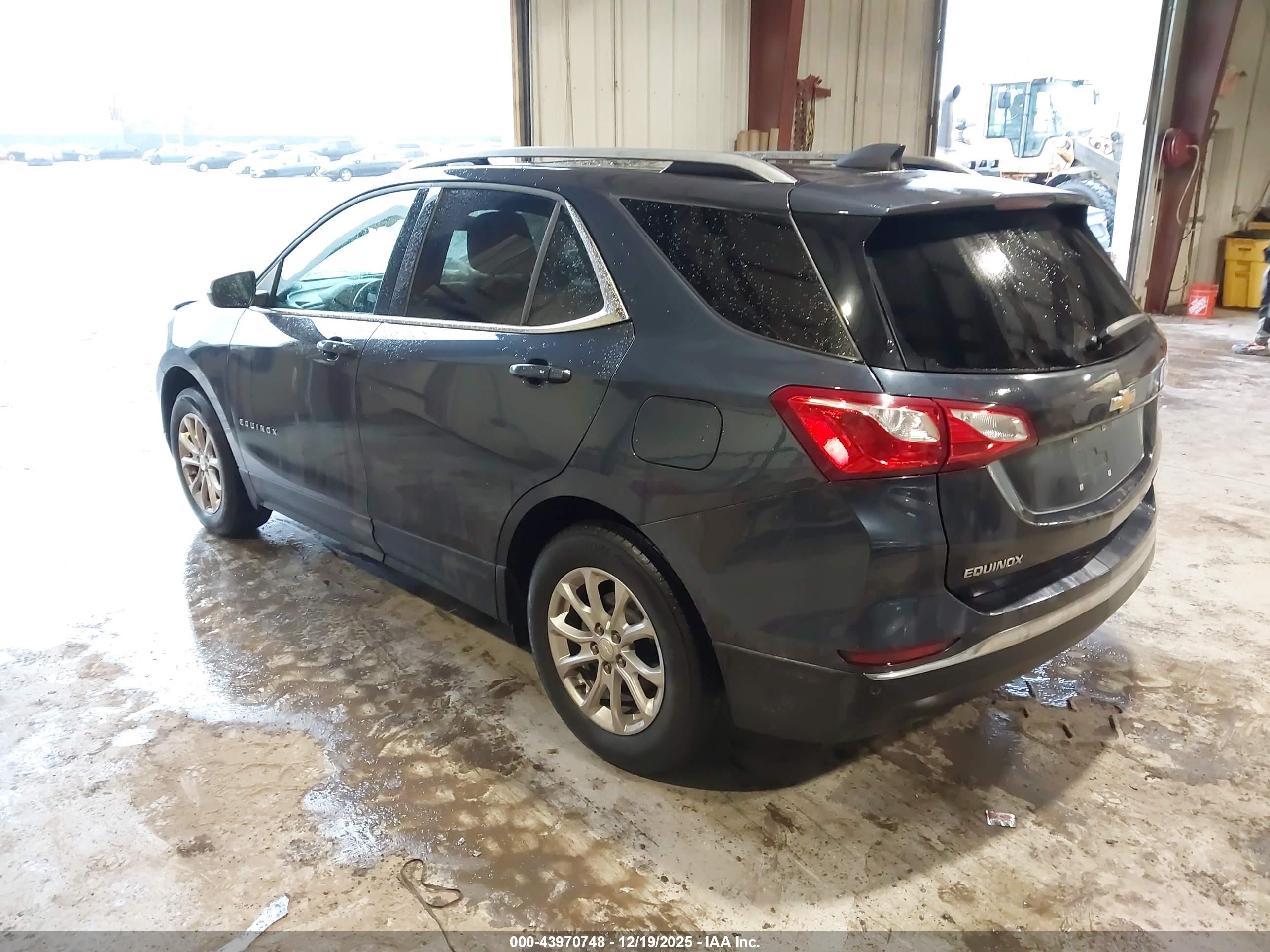 CHEVROLET EQUINOX image 3