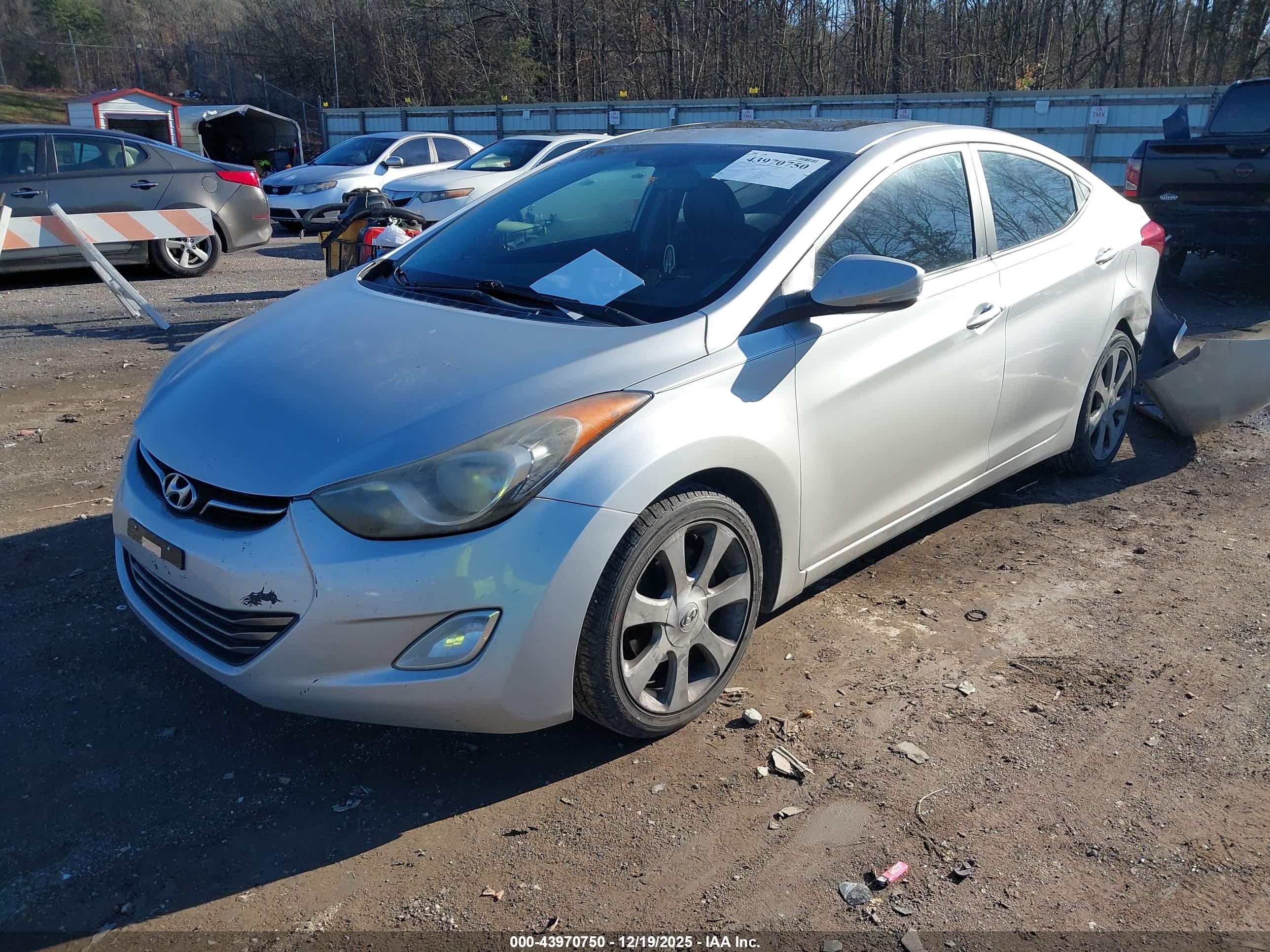 HYUNDAI ELANTRA image 2
