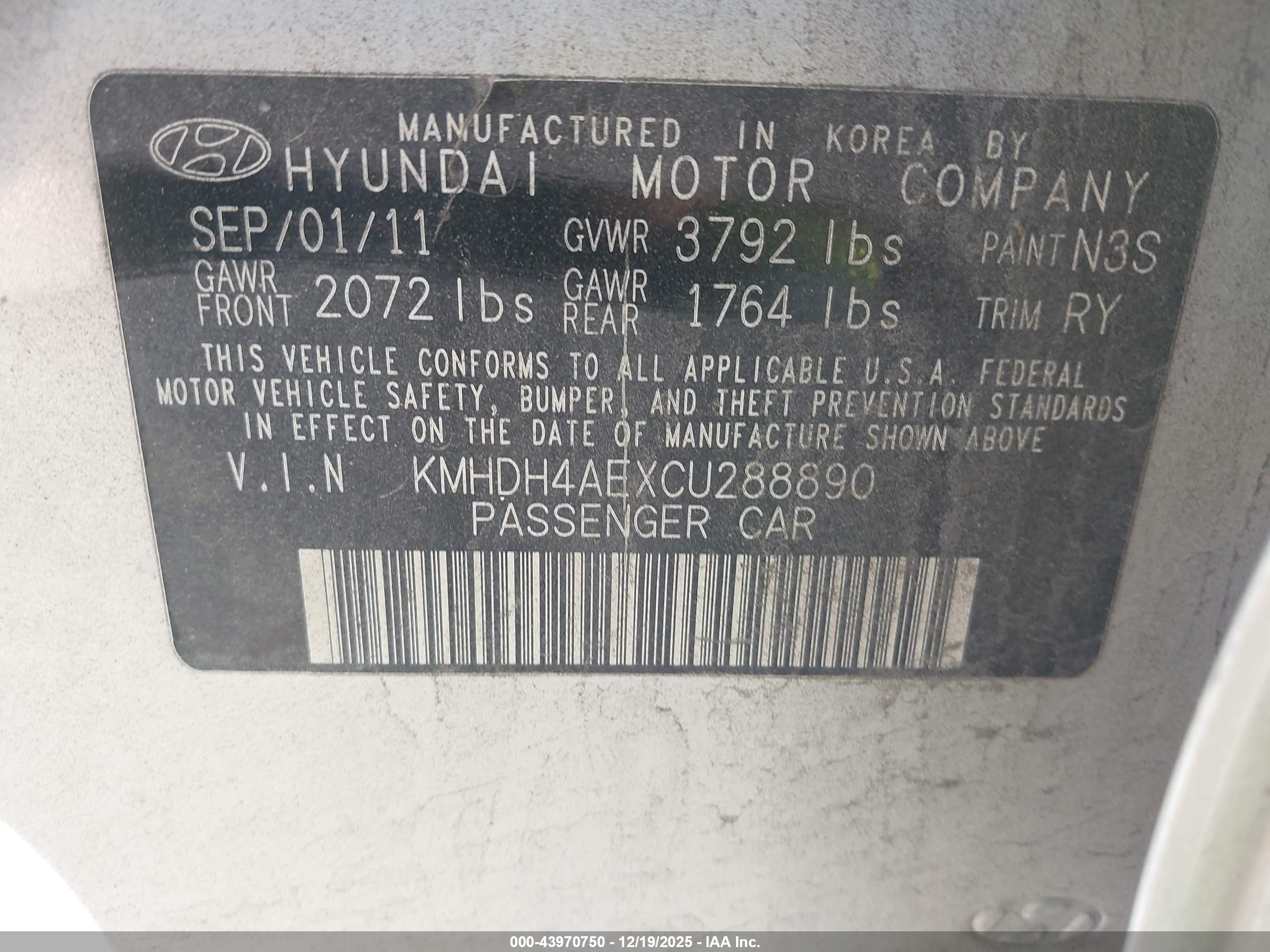 HYUNDAI ELANTRA image 9