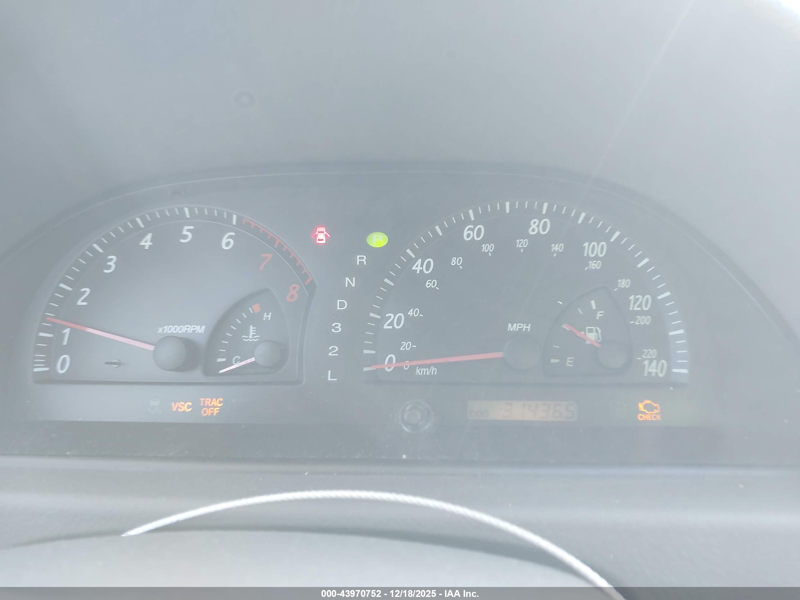 TOYOTA CAMRY image 7