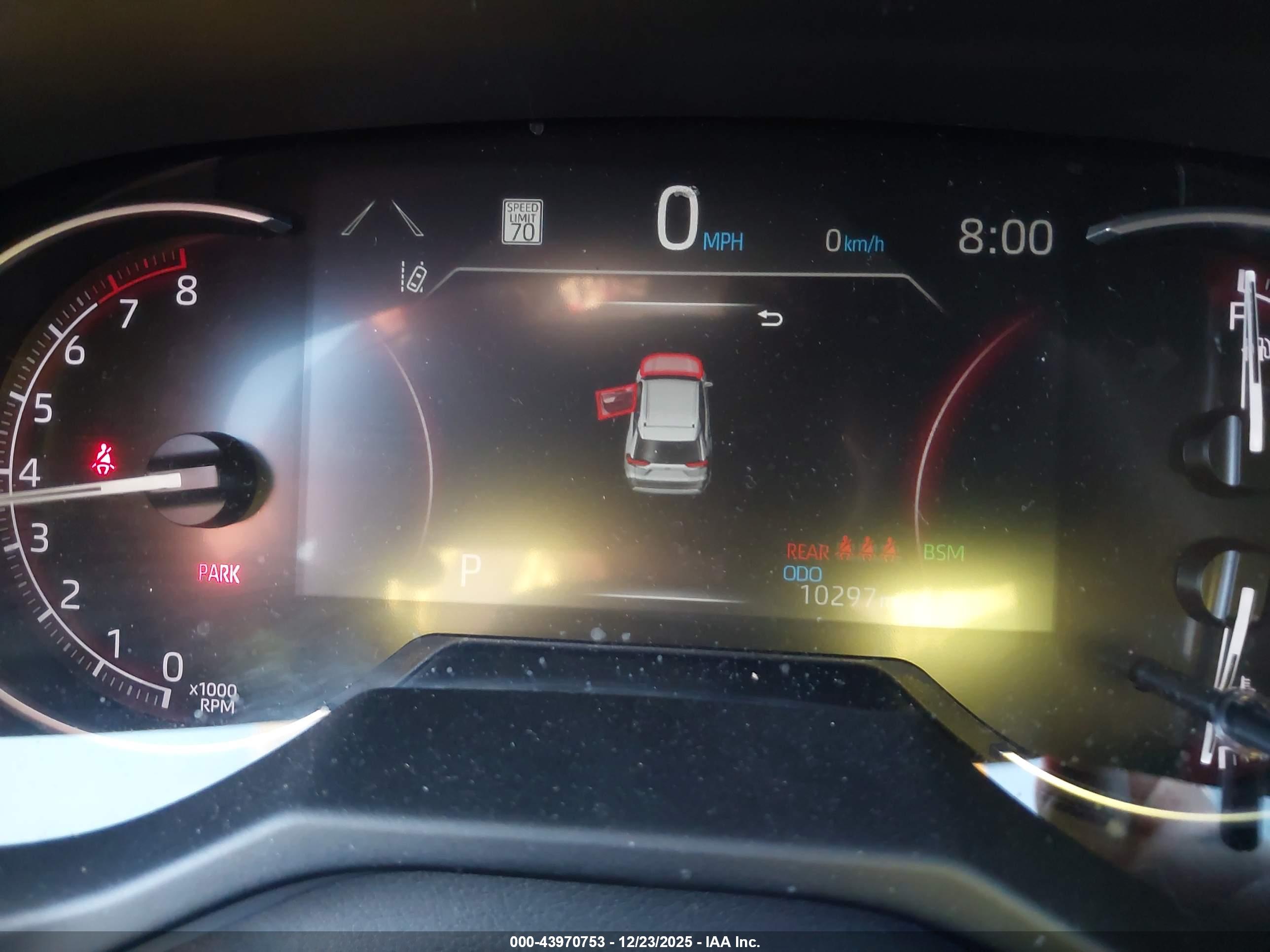 TOYOTA RAV4 image 7