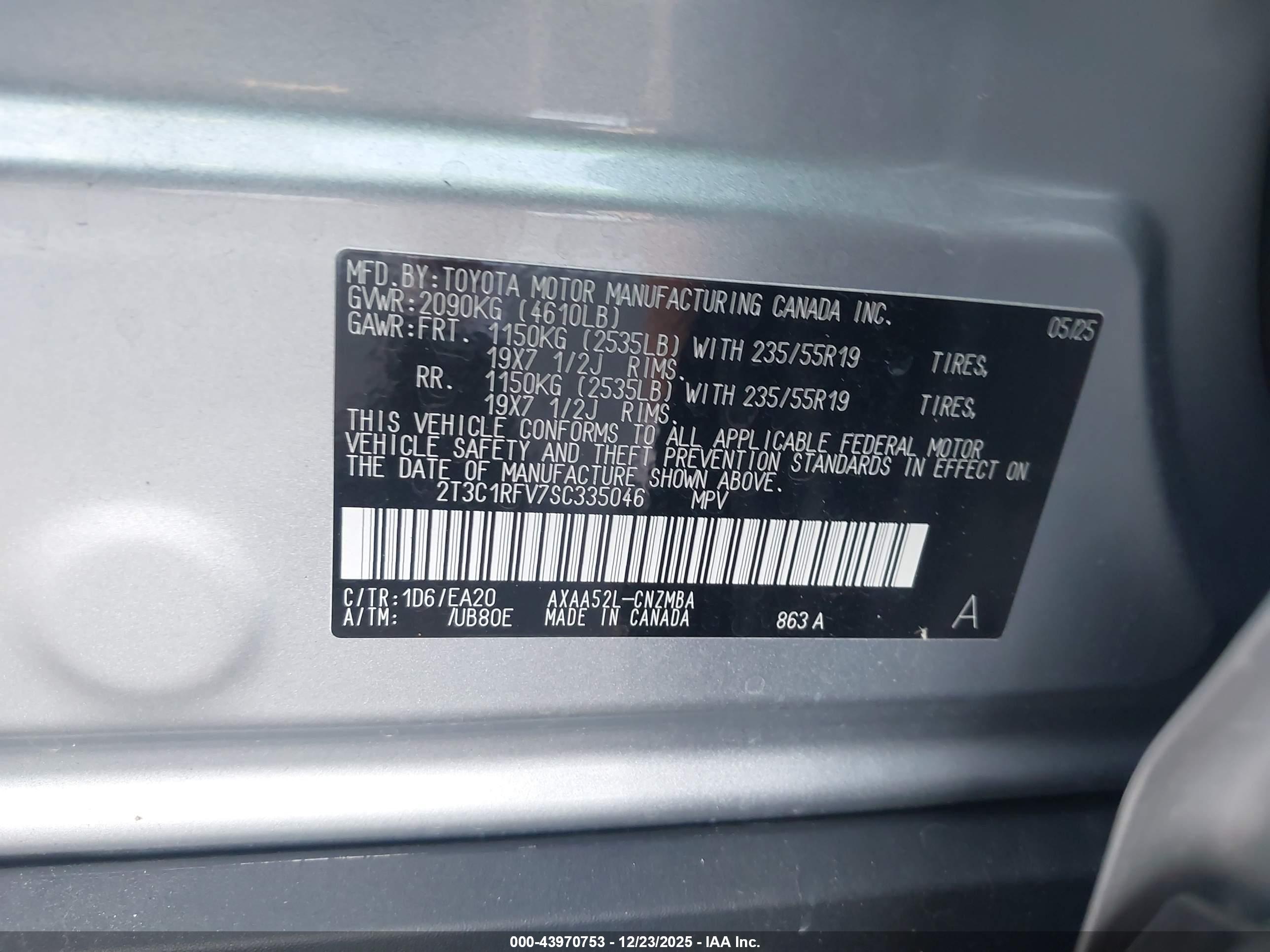 TOYOTA RAV4 image 9