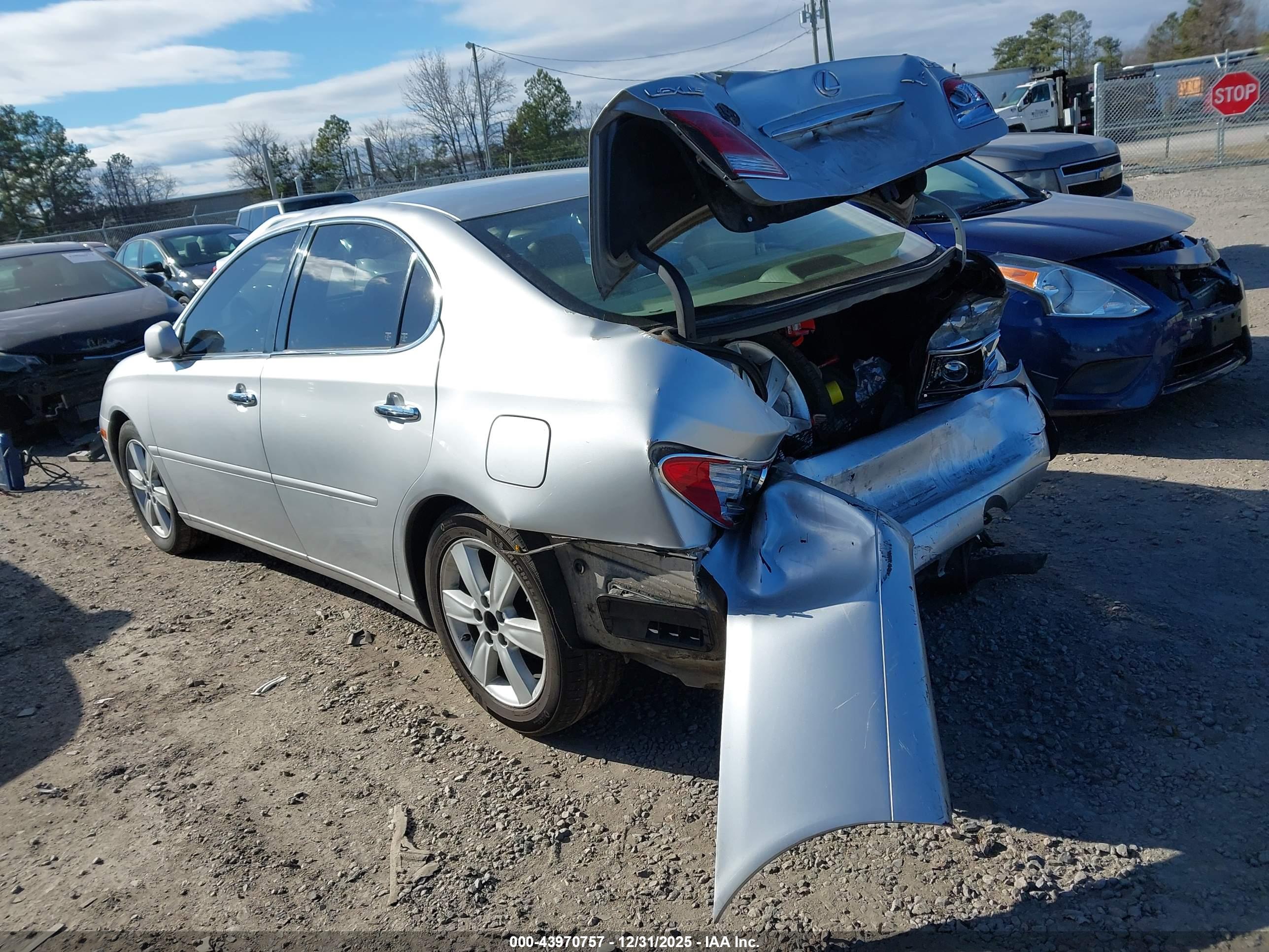 LEXUS ES image 3