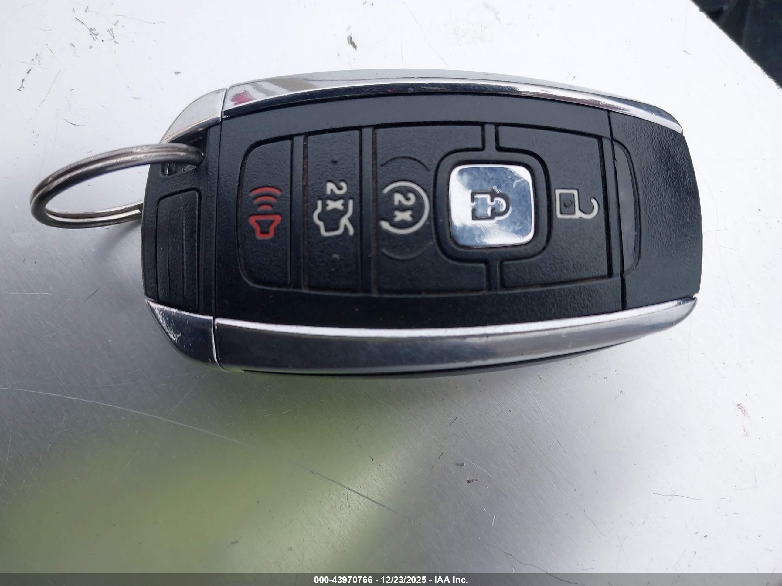 LINCOLN MKZ image 11