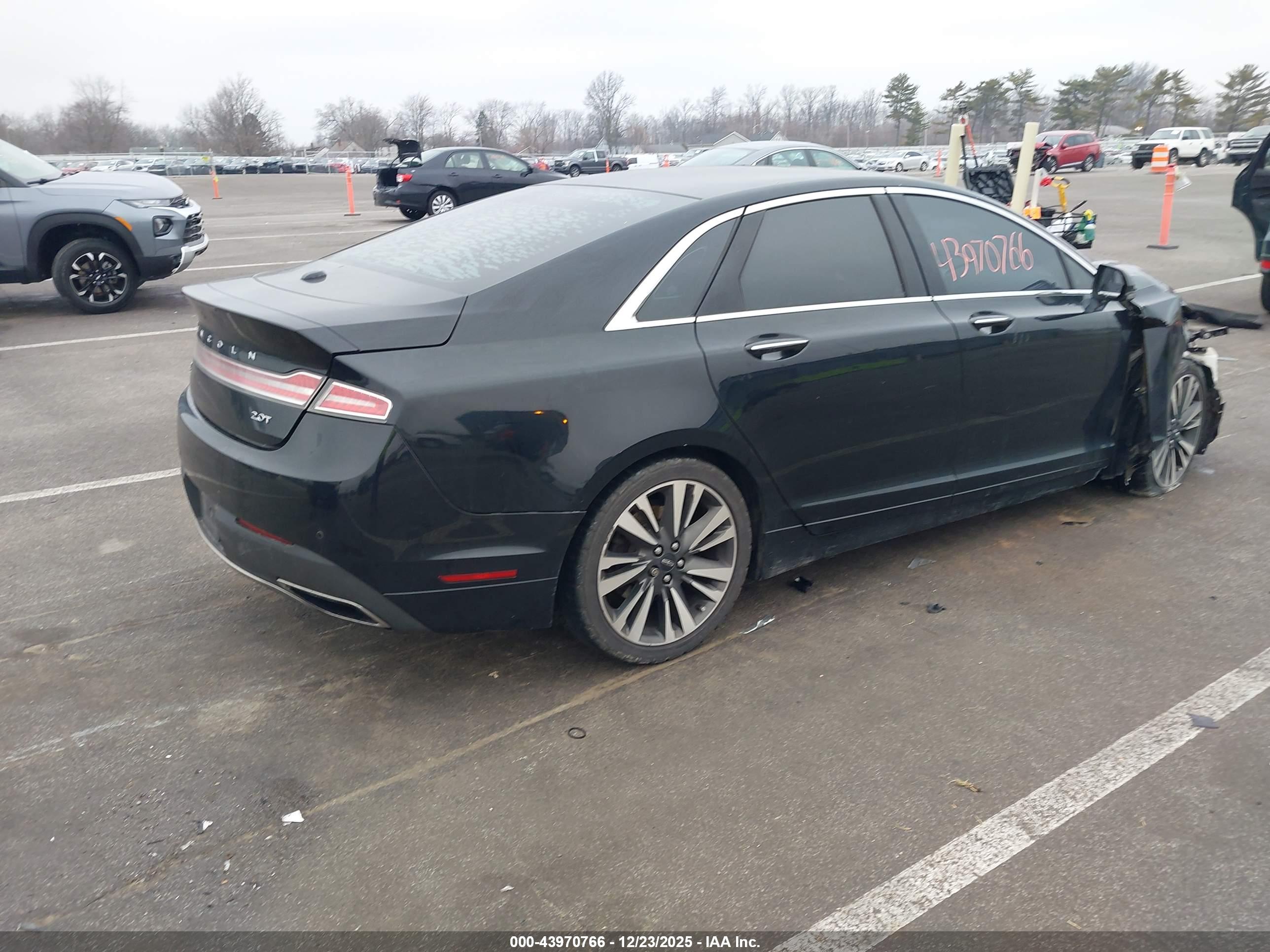 LINCOLN MKZ image 4