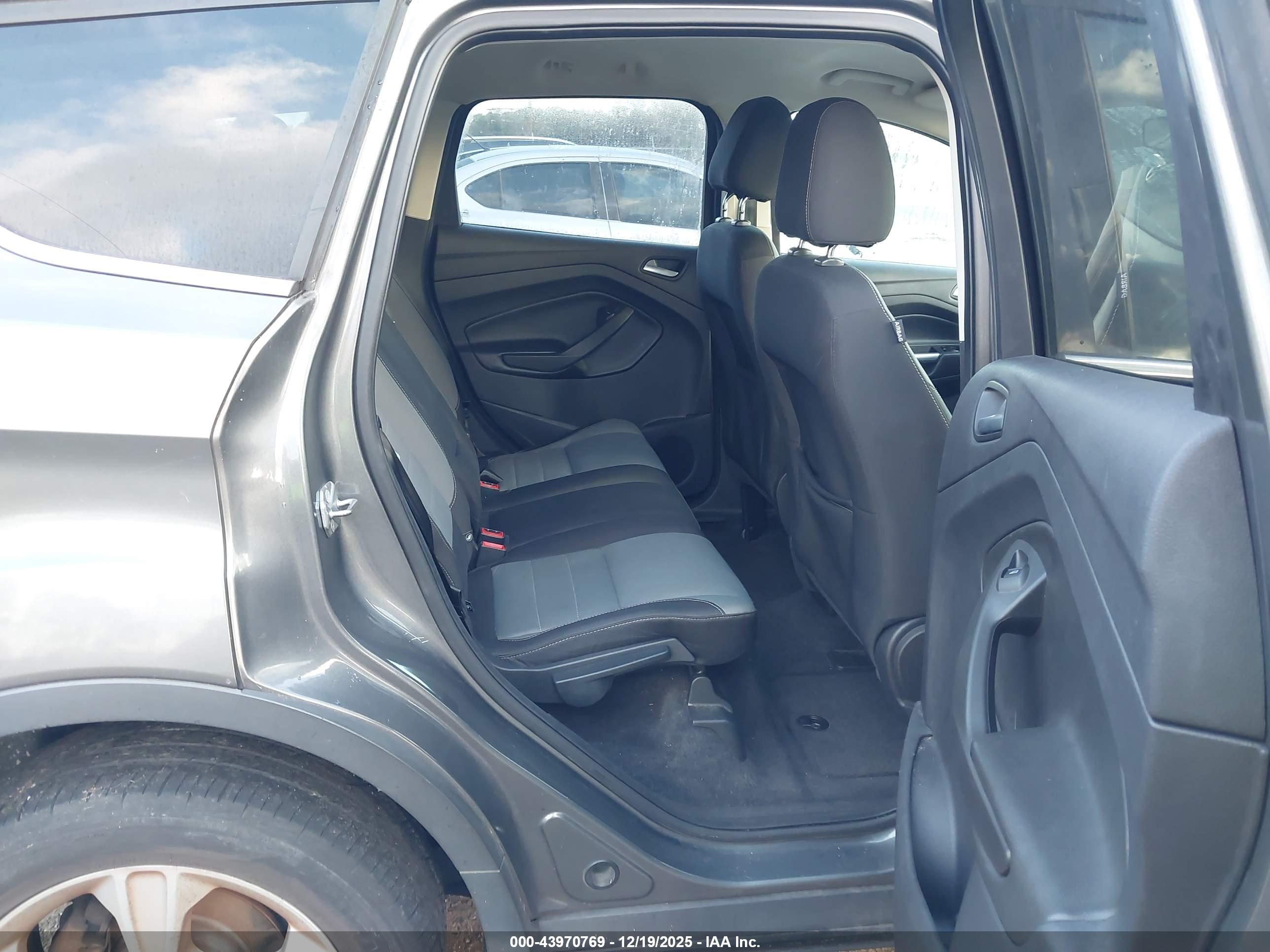 FORD ESCAPE image 8