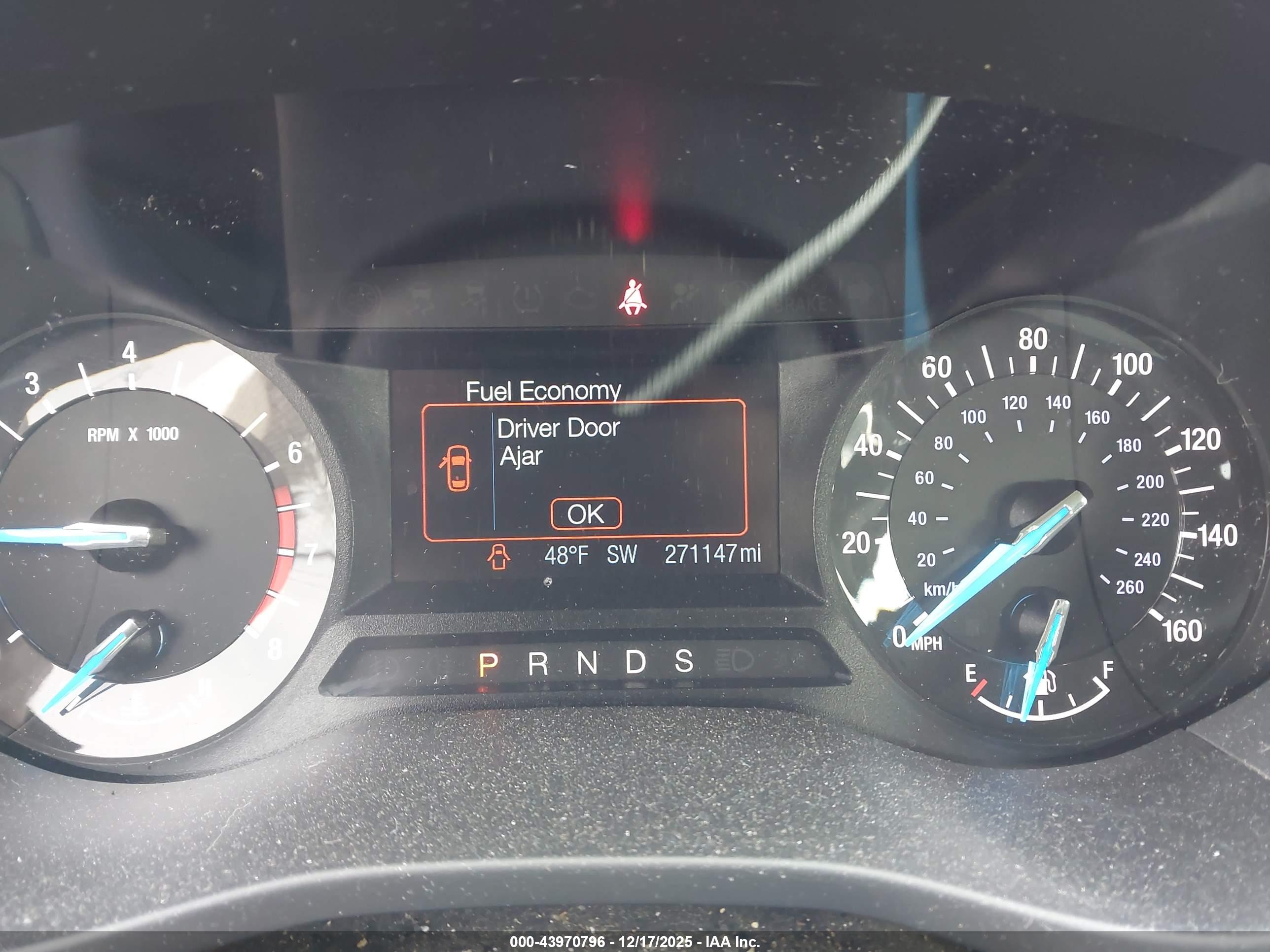 FORD FUSION image 7