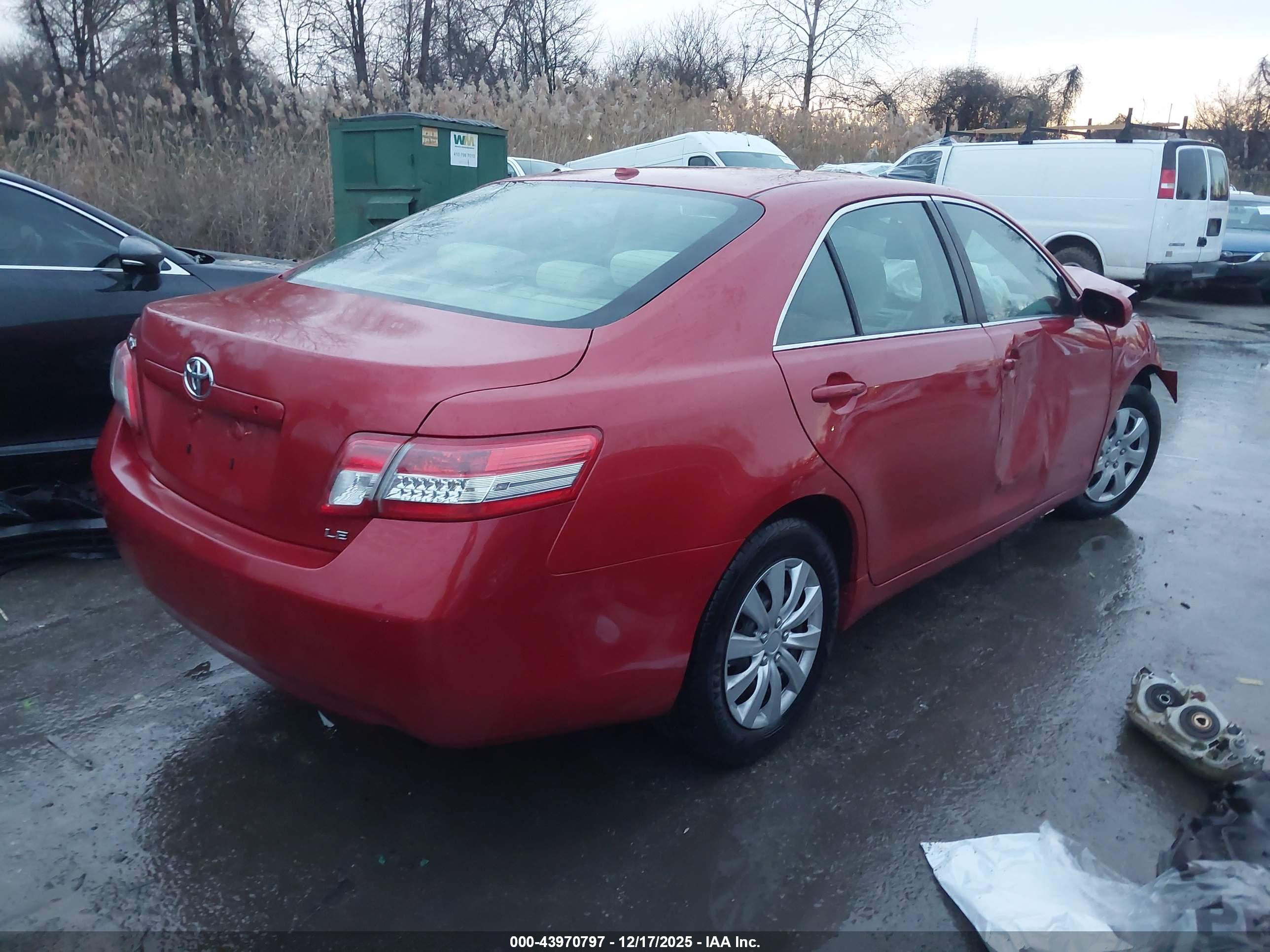 TOYOTA CAMRY image 4