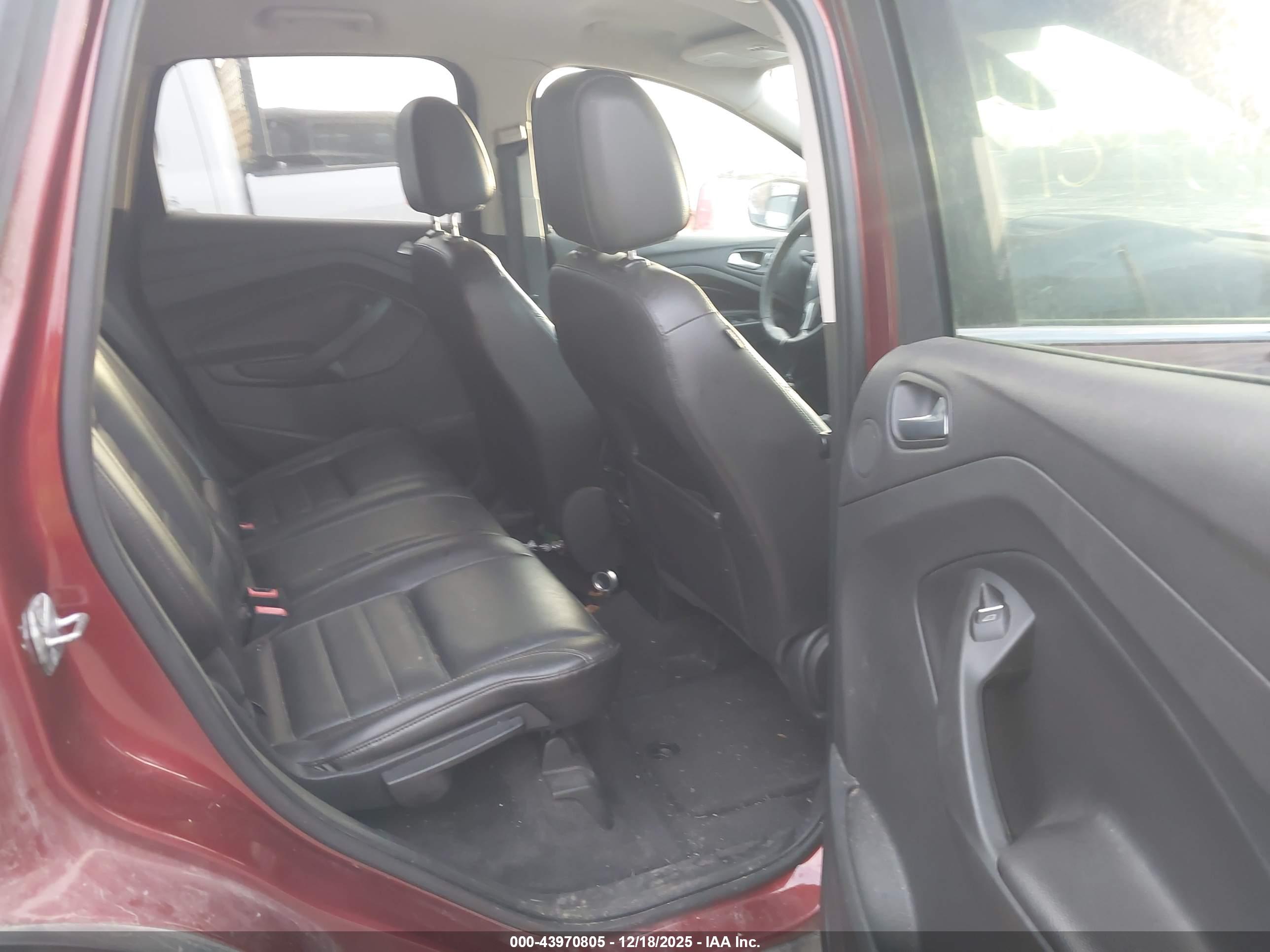 FORD ESCAPE image 8