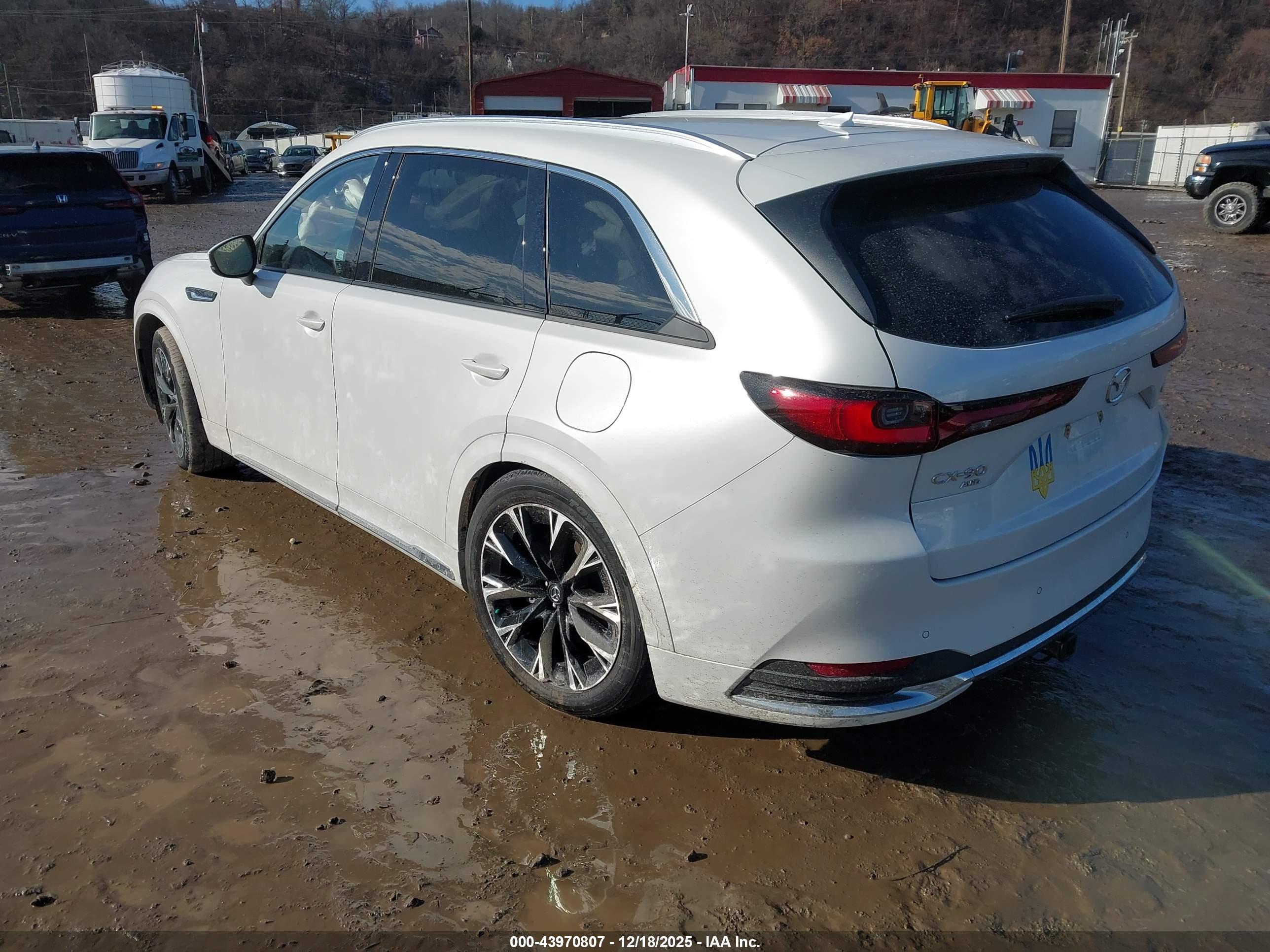 MAZDA CX-90 image 3