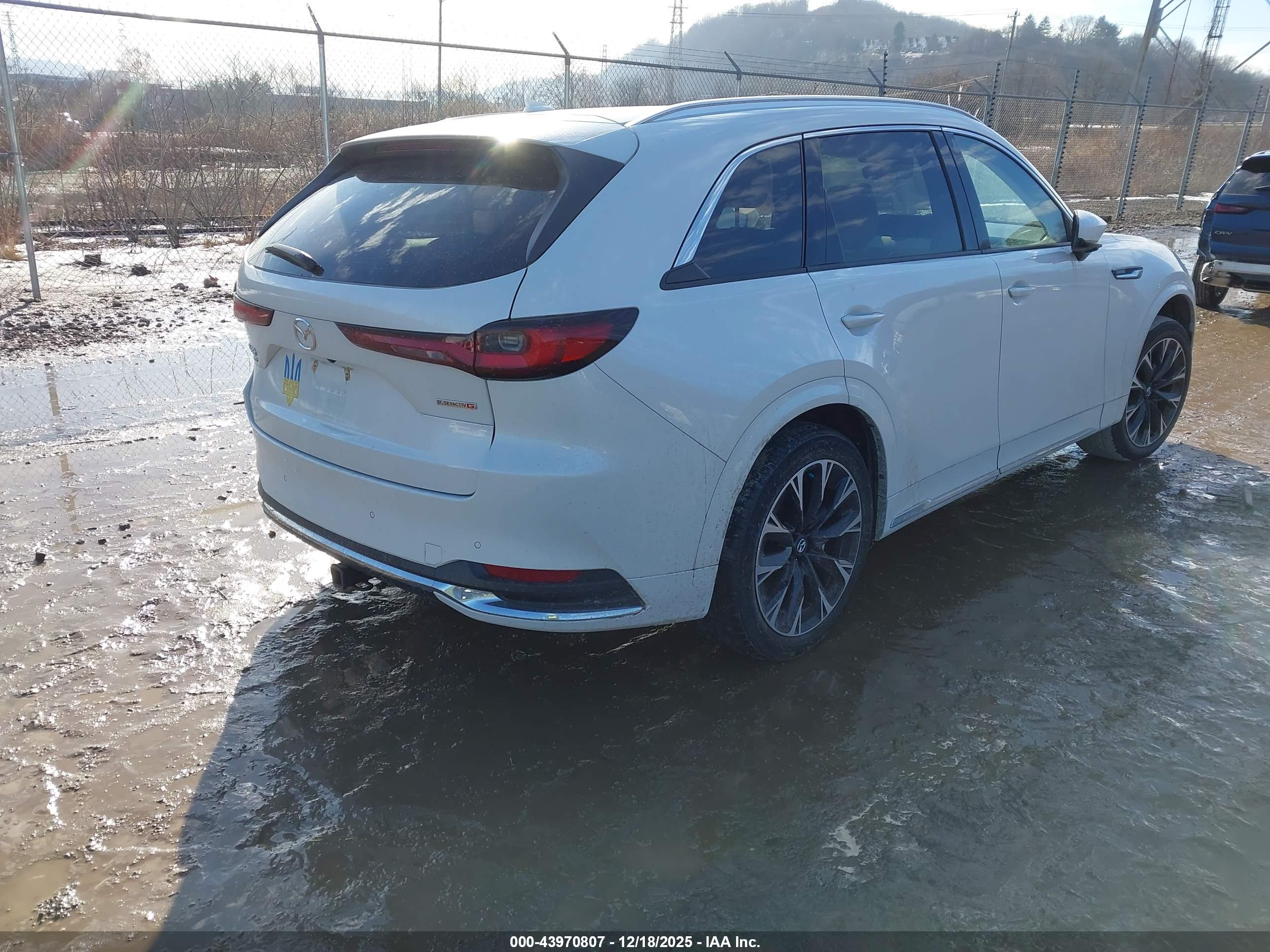 MAZDA CX-90 image 4
