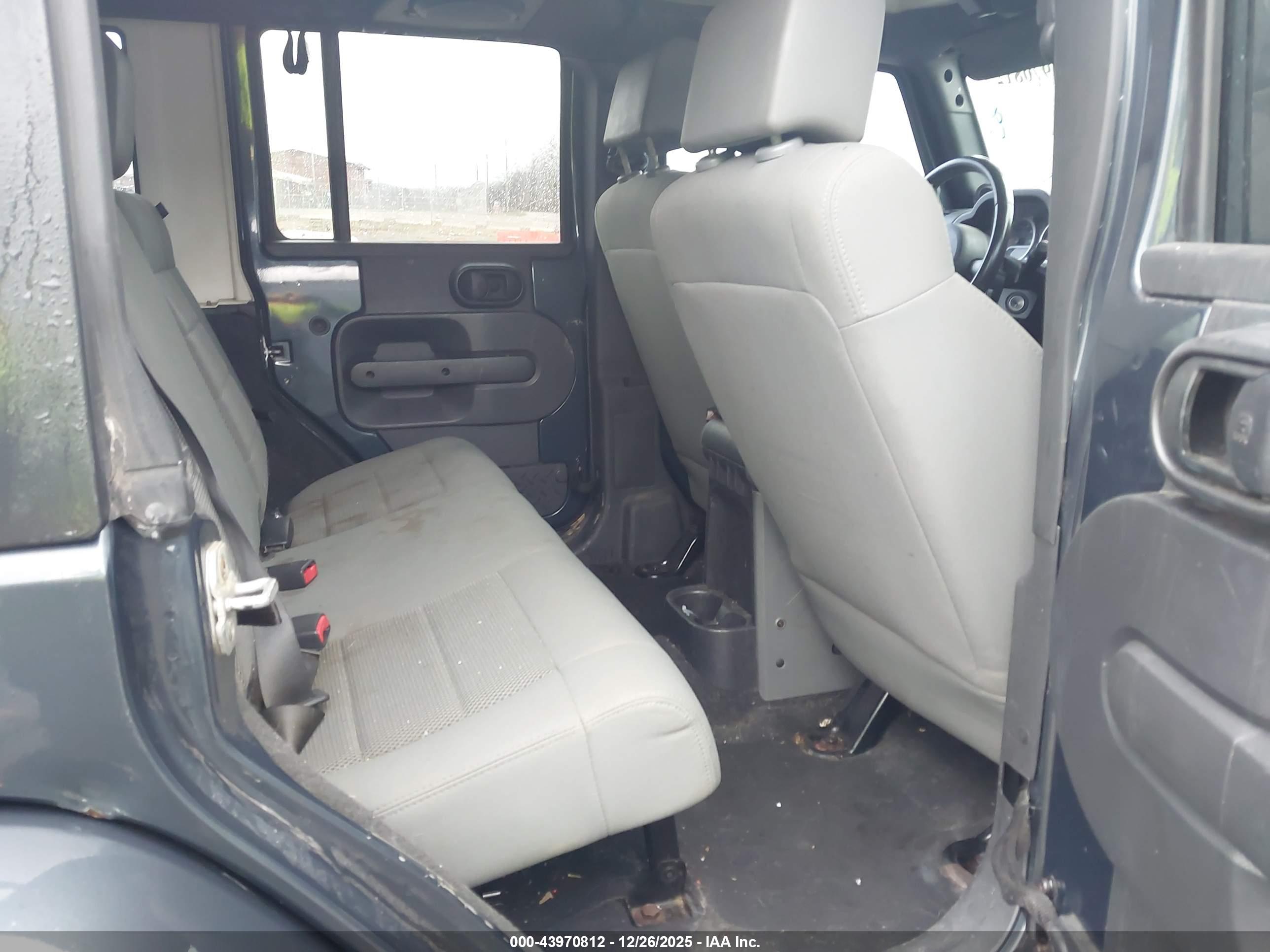 JEEP WRANGLER image 8