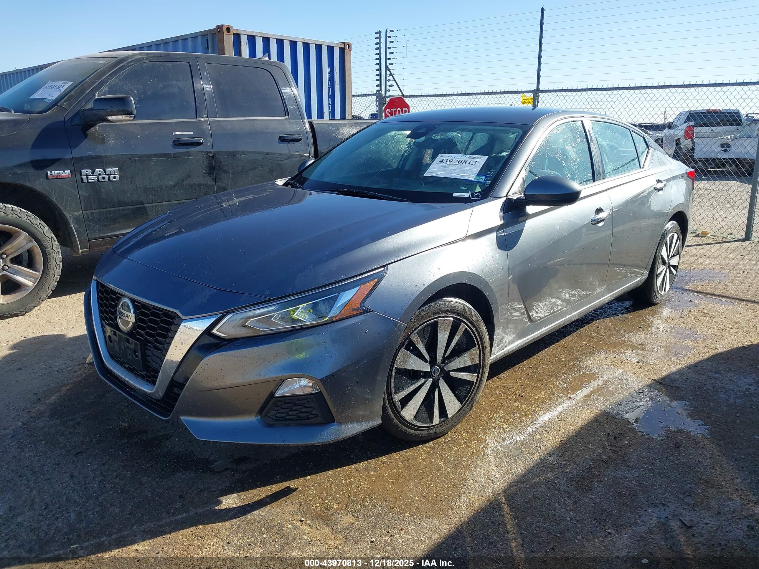 NISSAN ALTIMA image 2