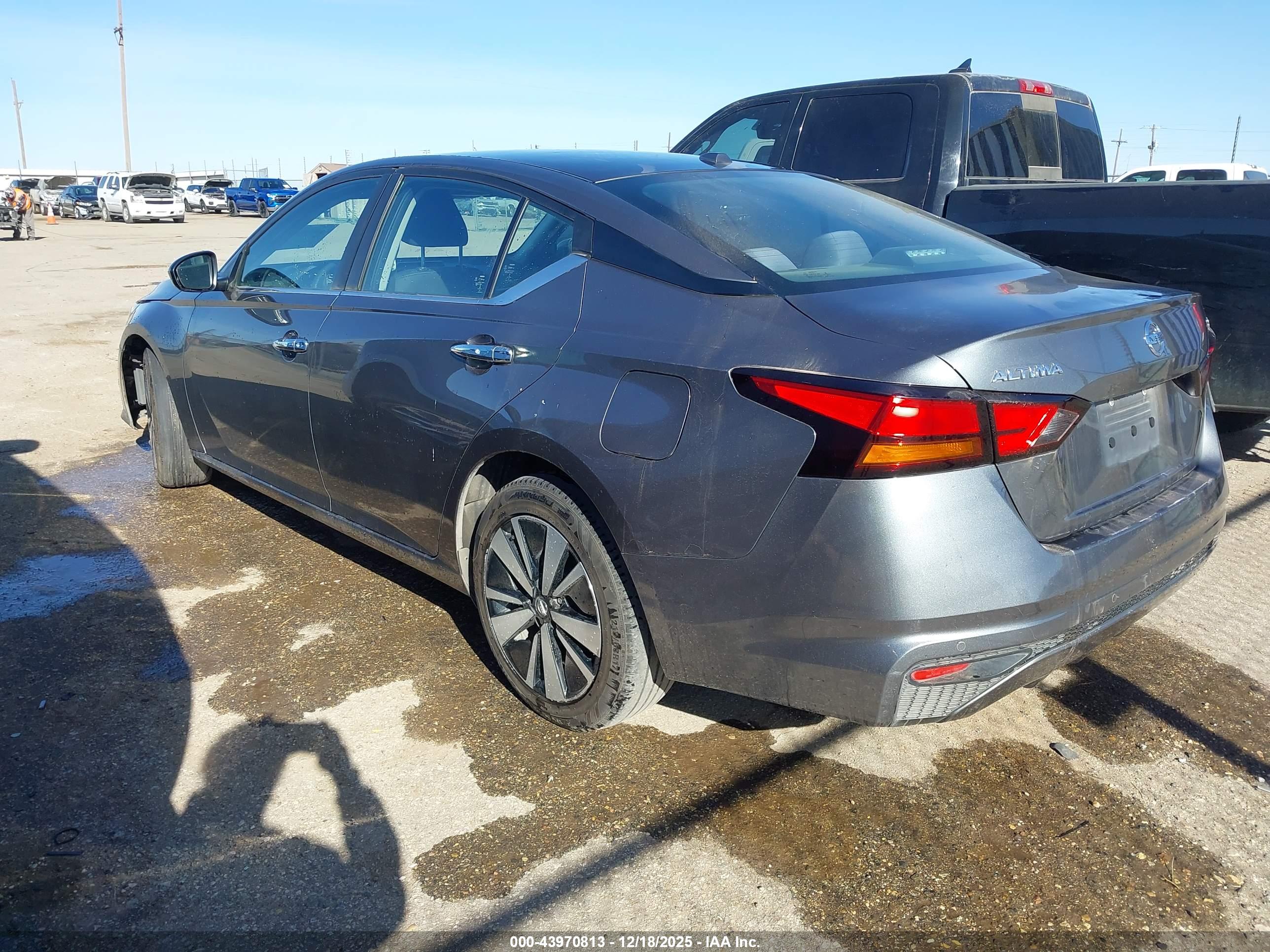 NISSAN ALTIMA image 3