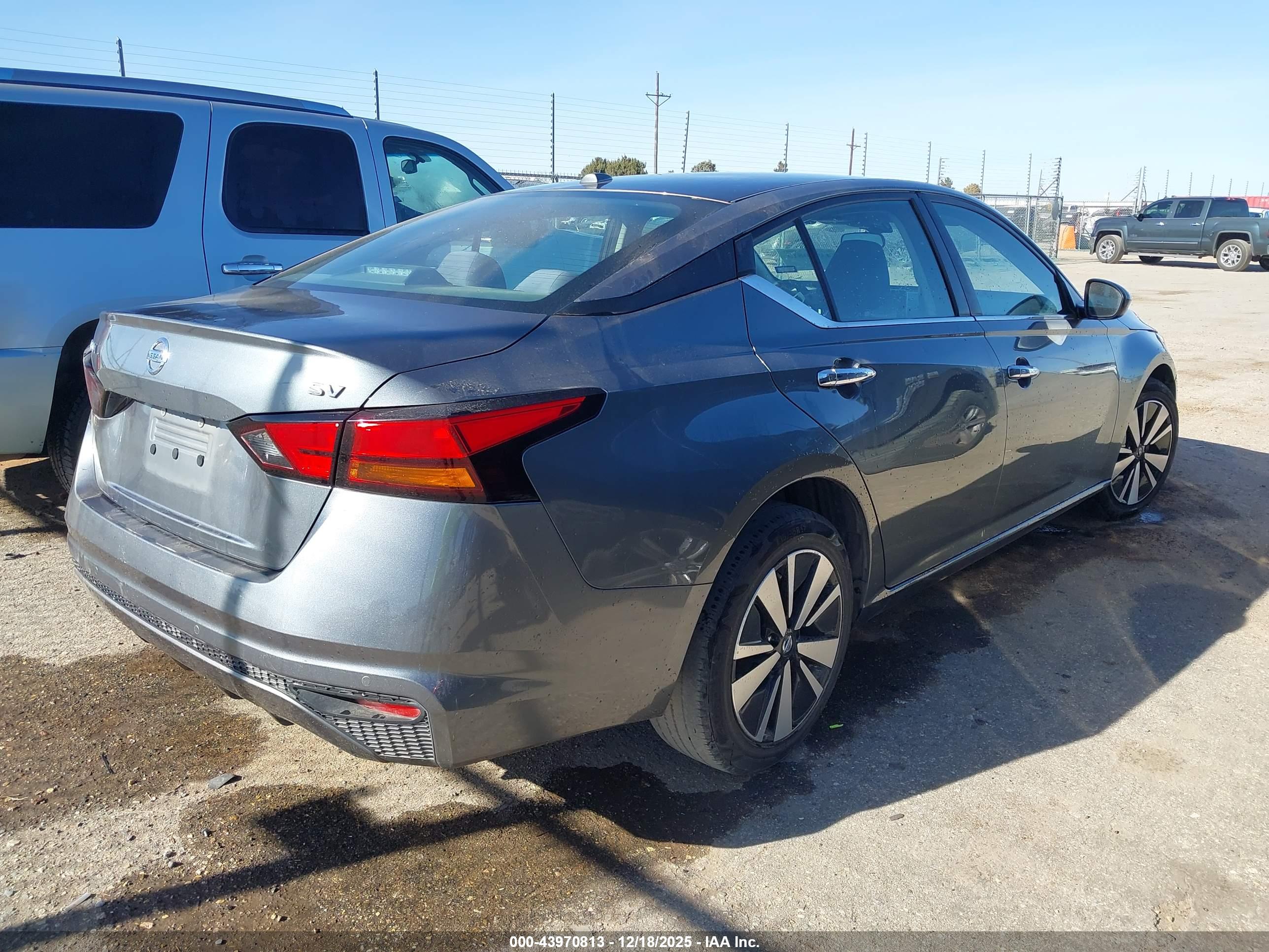 NISSAN ALTIMA image 4