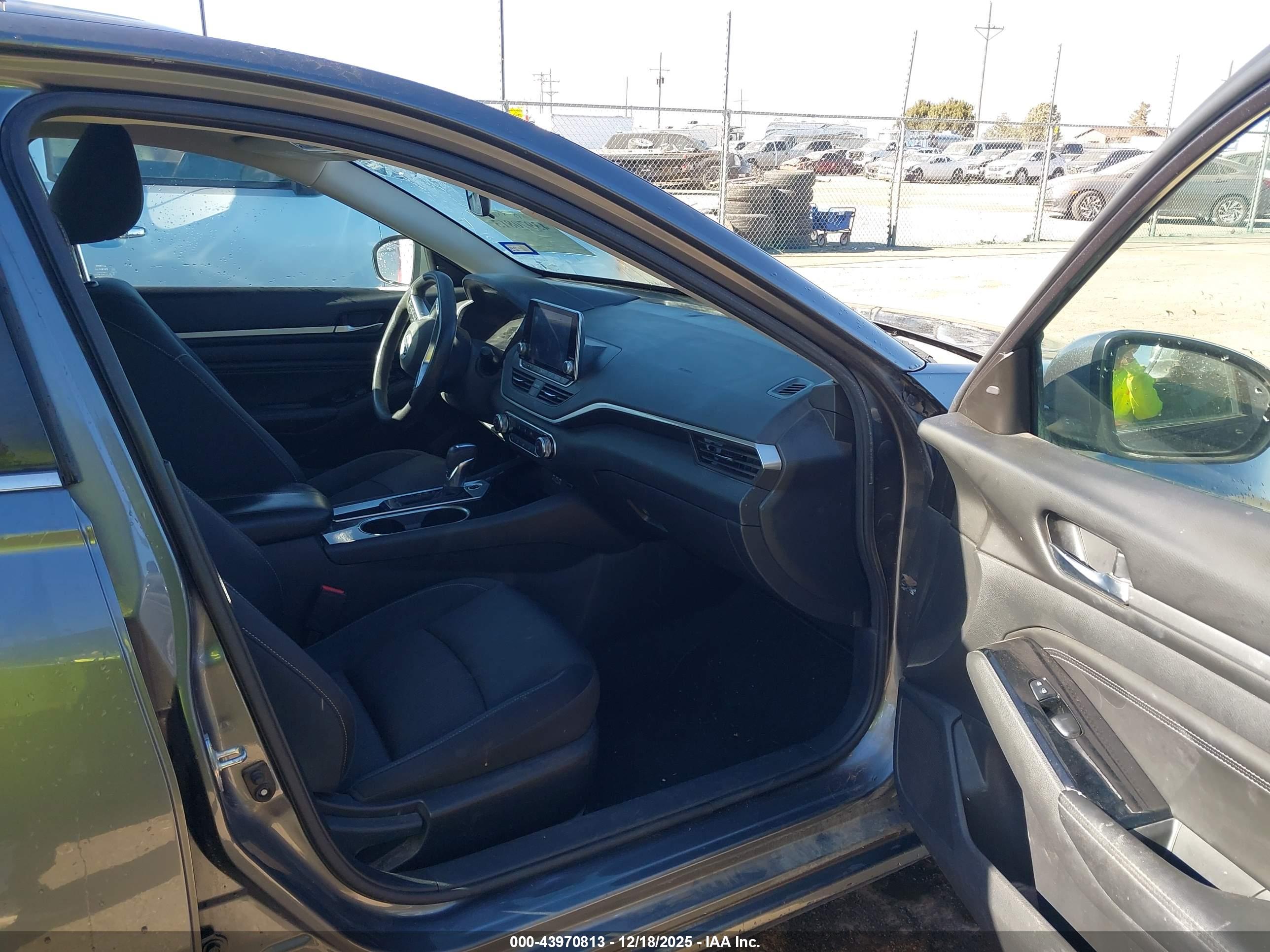 NISSAN ALTIMA image 5
