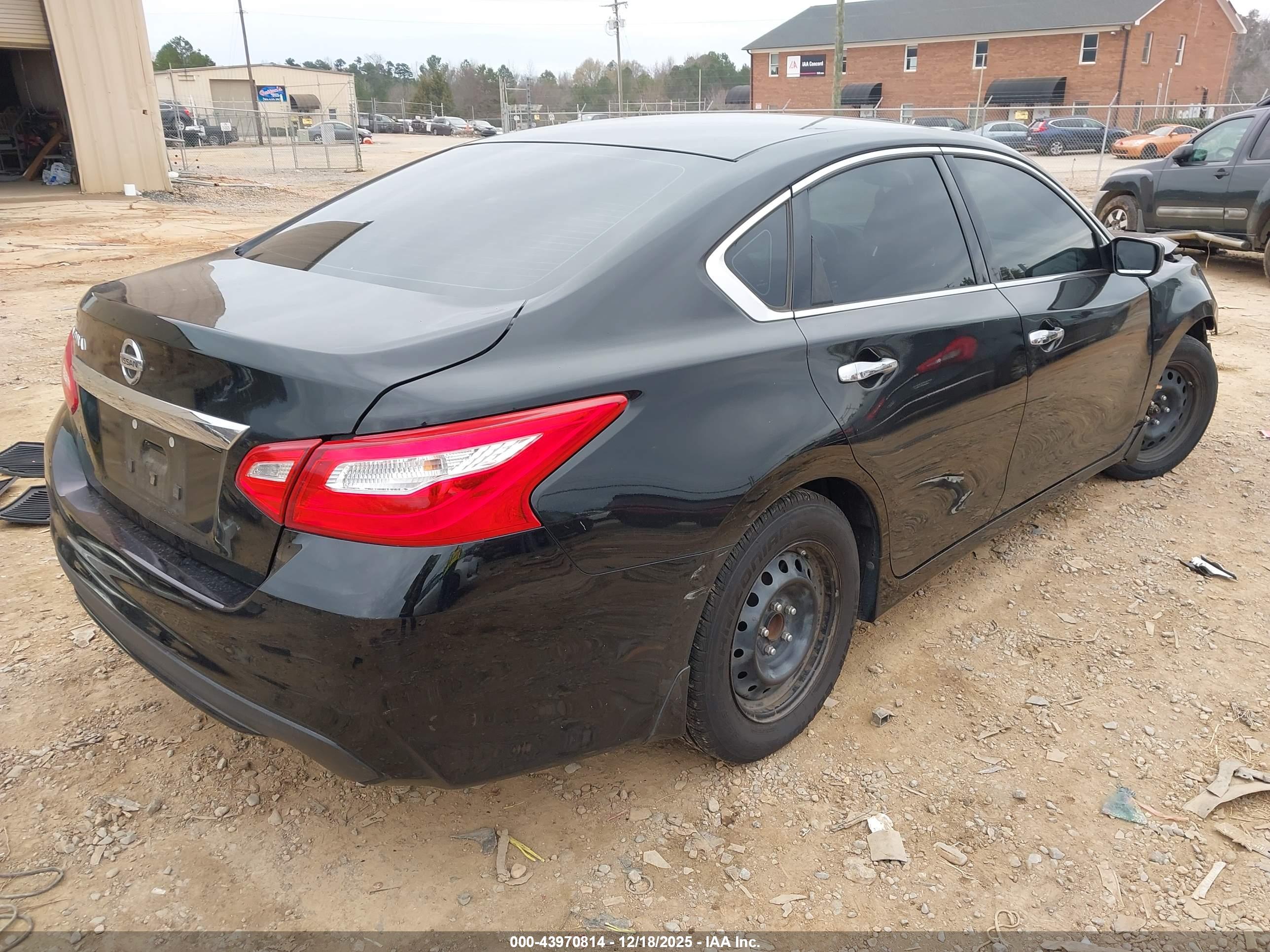 NISSAN ALTIMA image 4